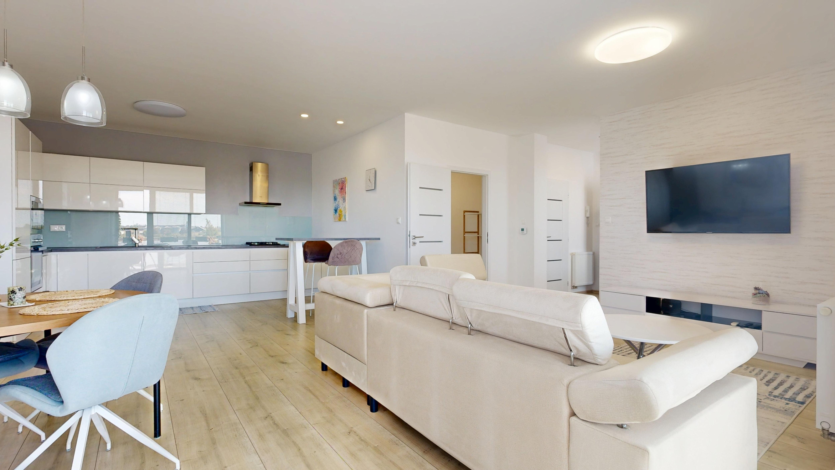 Na prenájom: Priestranný a svetlý 2-izbový byt s loggiou – Bohdanovce nad Trnavou