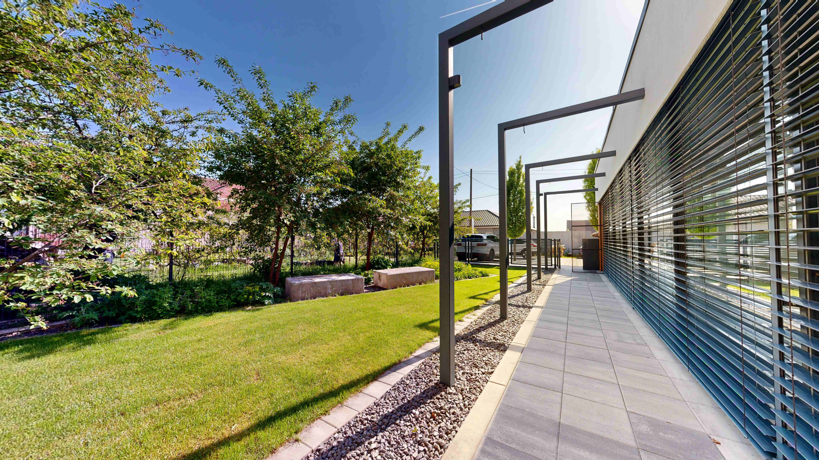 Na prenájom obchodno/kancelárske priestory v časti Oravné na okraji Trnavy.