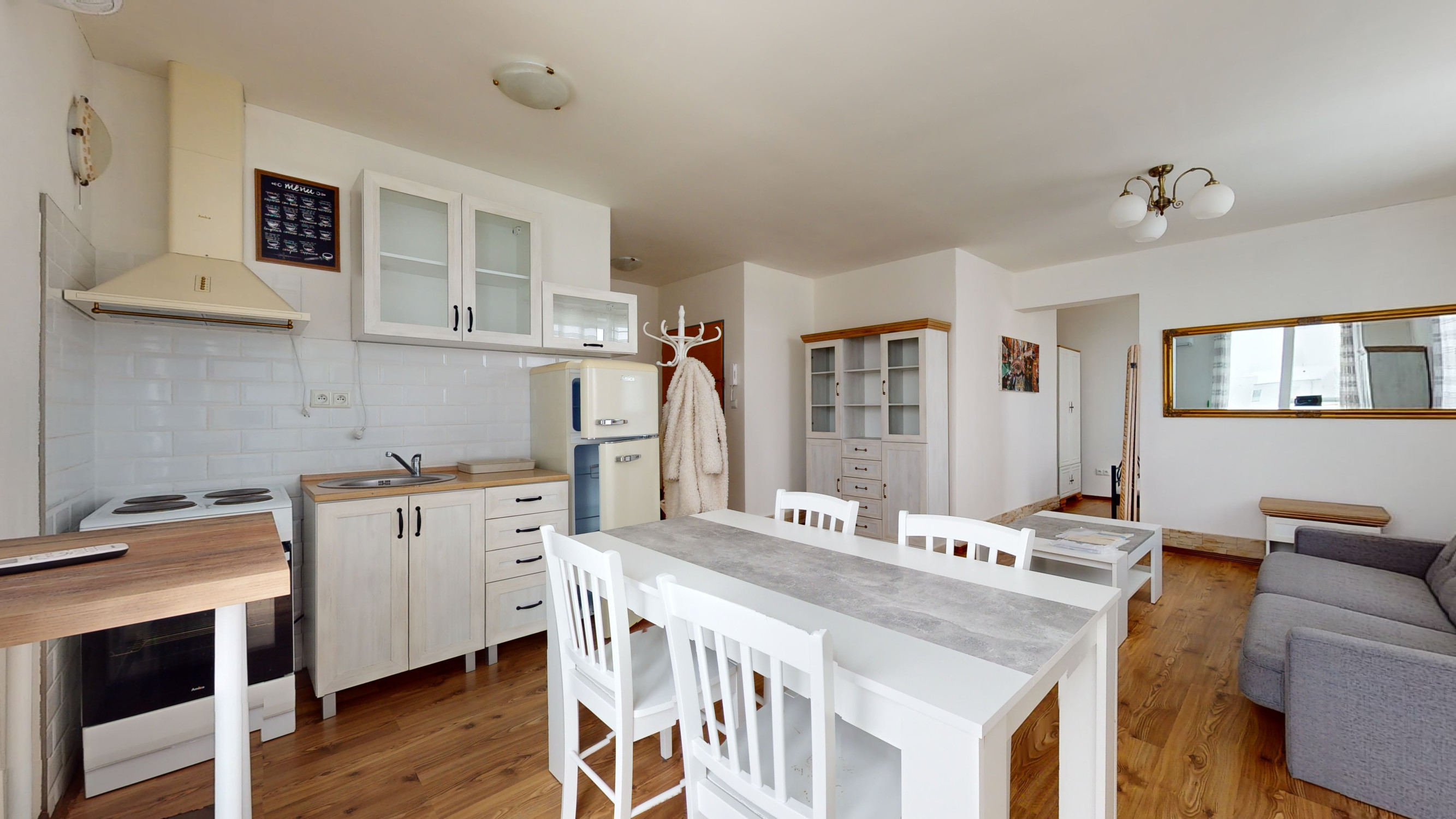 🛋️ Na prenájom: Útulný 1,5-izbový byt s balkónom a 2 parkovacími miestami - Biely Kostol