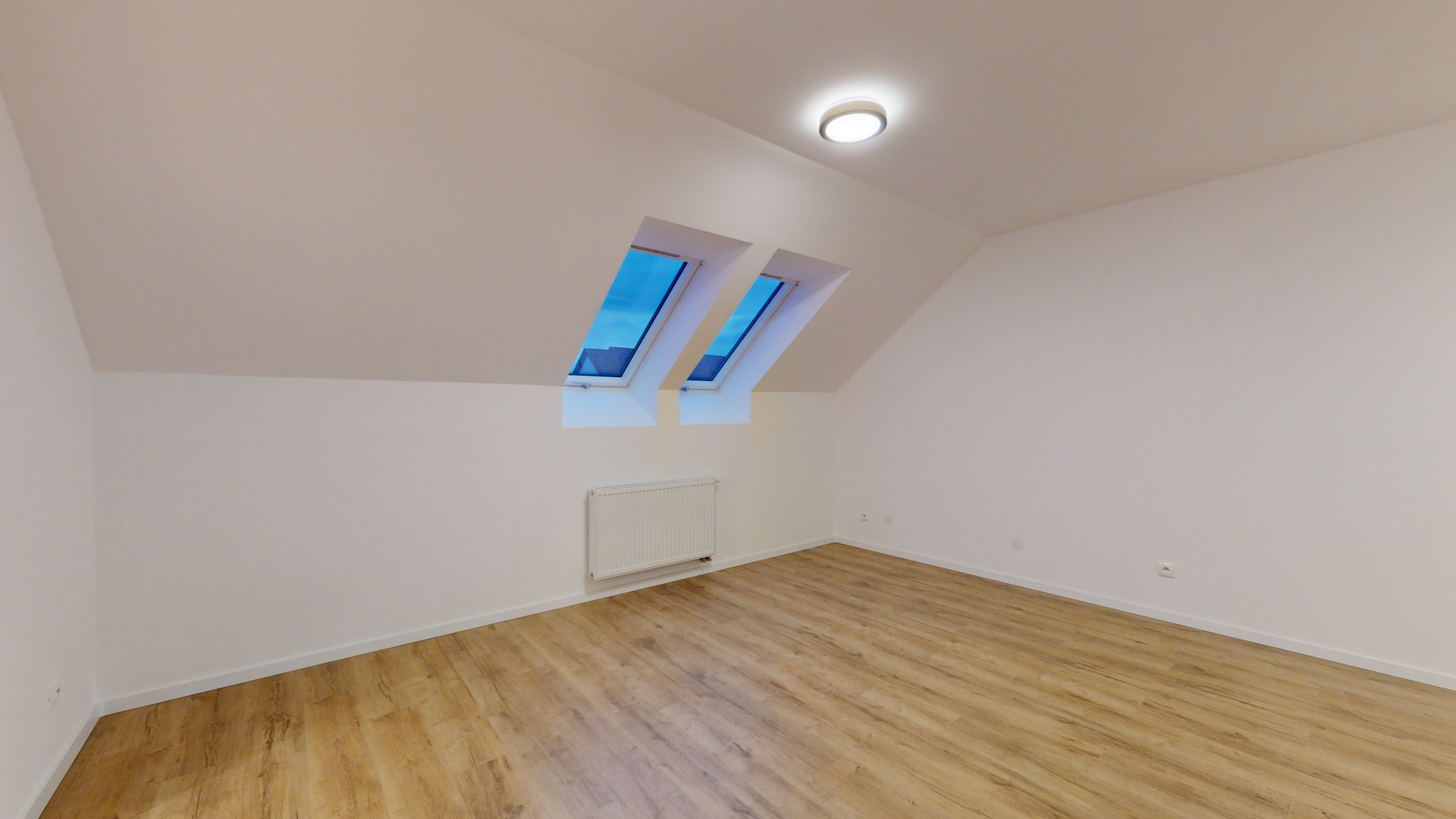 PRENÁJOM zariadený 1-izbový byt s parkovacím miestom