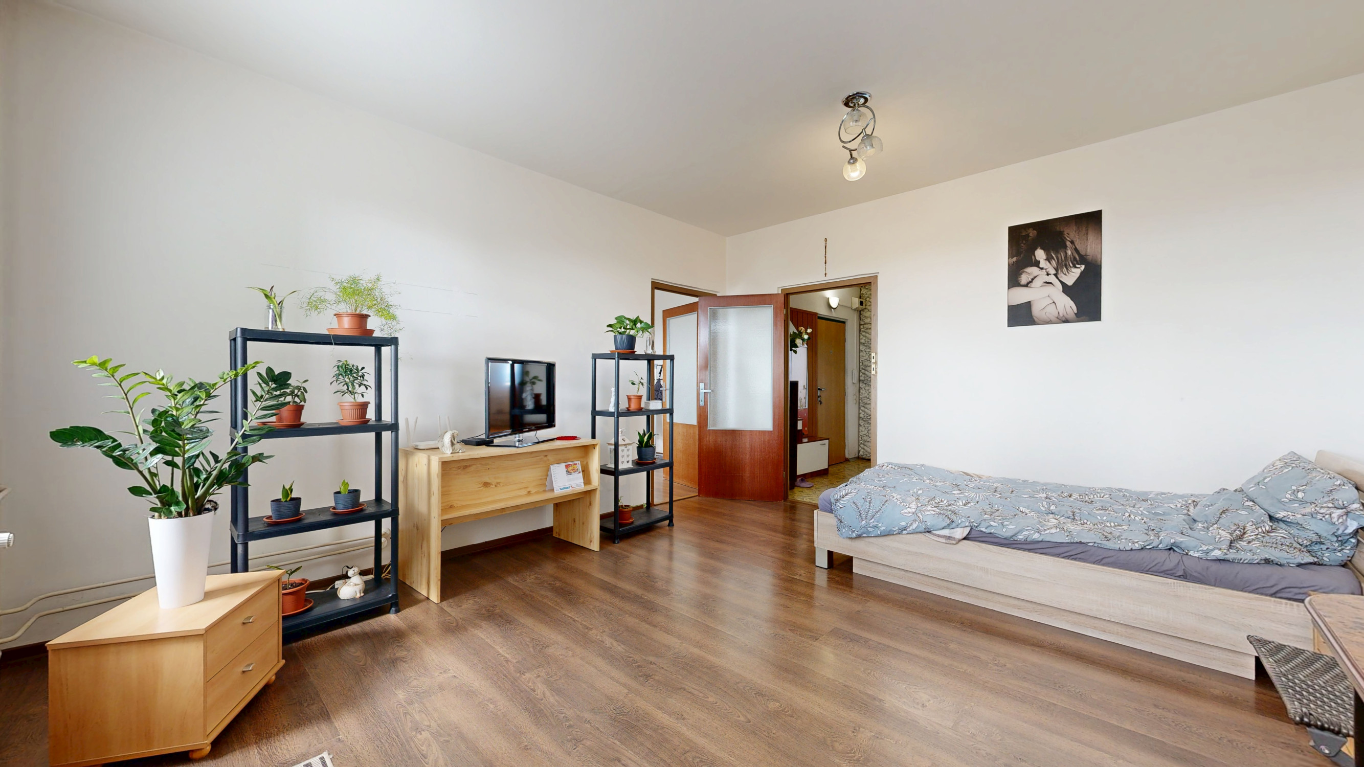 REZERVOVANÉ!Na predaj:3izb. byt-ideálny na rekonštrukciu podľa vlastných predstáv