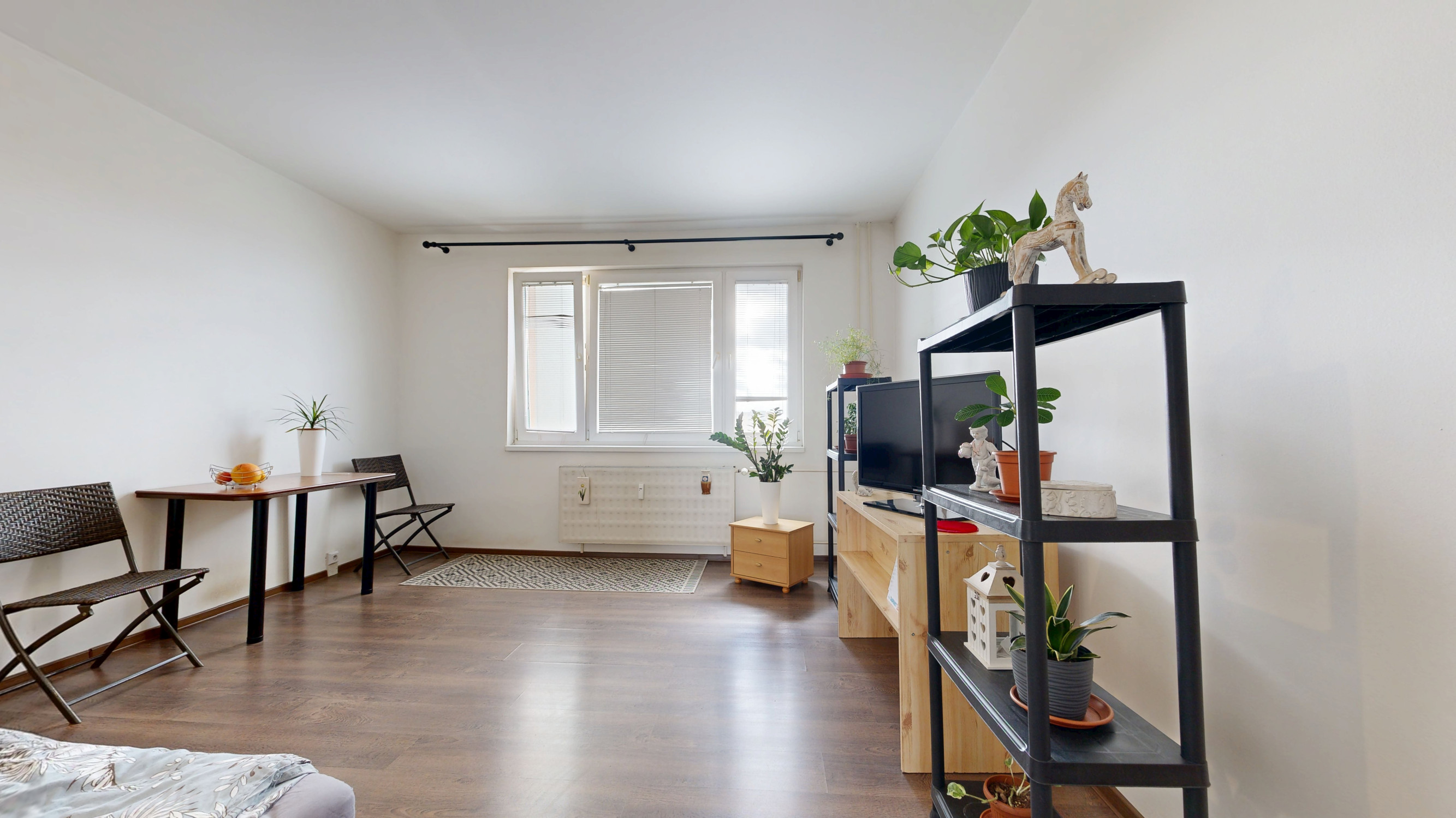 REZERVOVANÉ!Na predaj:3izb. byt-ideálny na rekonštrukciu podľa vlastných predstáv