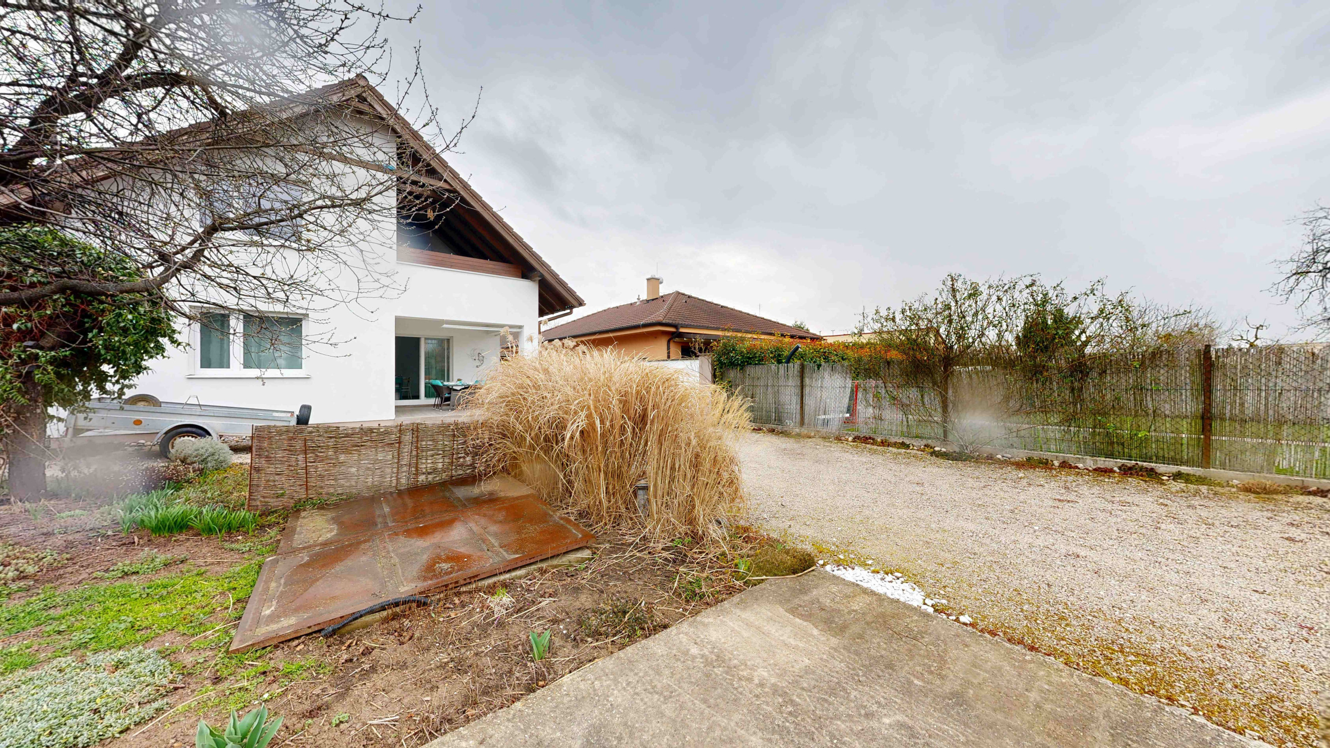 PREDAJ | Veľkorysý rodinný dom v Trnave s 3 bytovými jednotkami – bývanie aj investícia