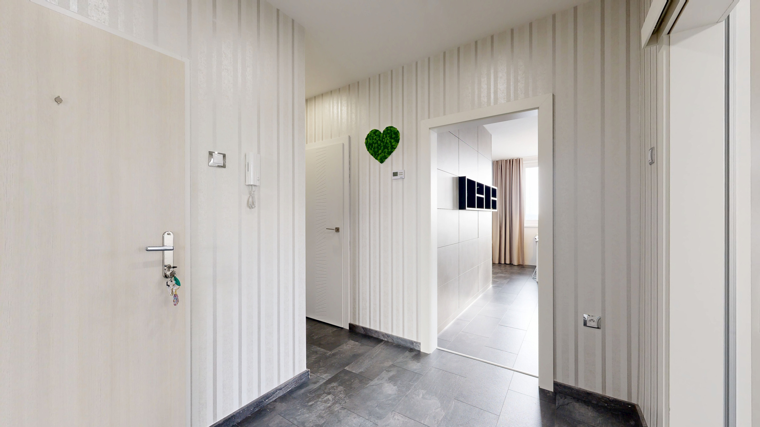 Prenájom 2-izbového bytu s parkovaním – Suchá nad Parnou