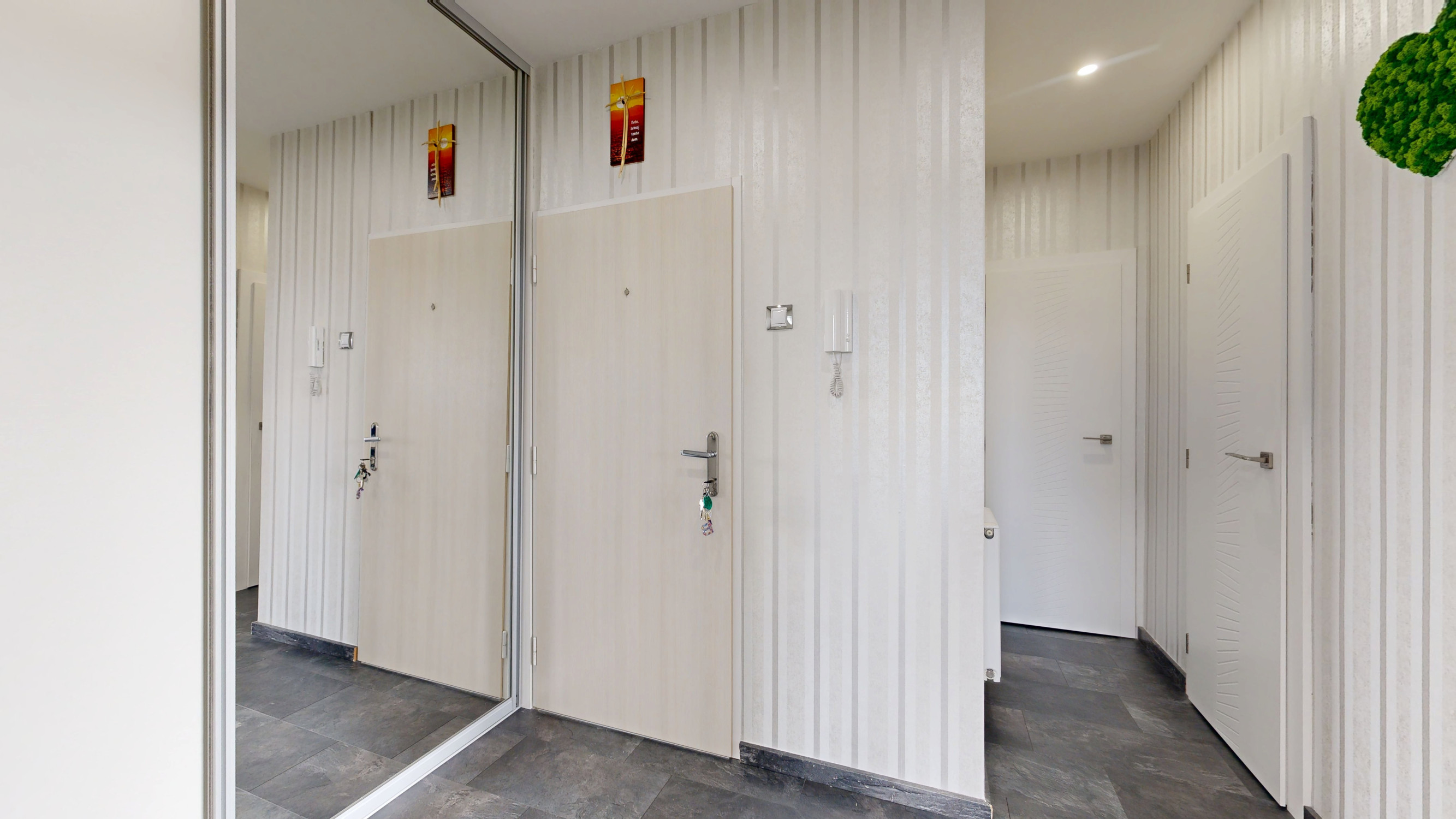 Prenájom 2-izbového bytu s parkovaním – Suchá nad Parnou