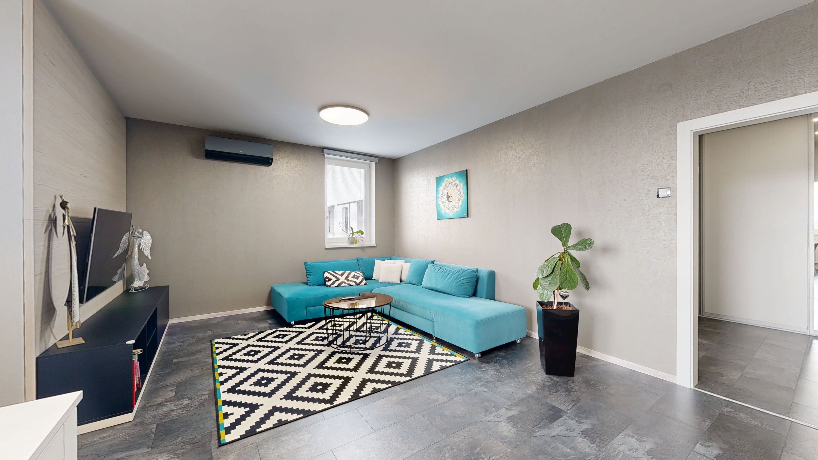 Prenájom 2-izbového bytu s parkovaním – Suchá nad Parnou