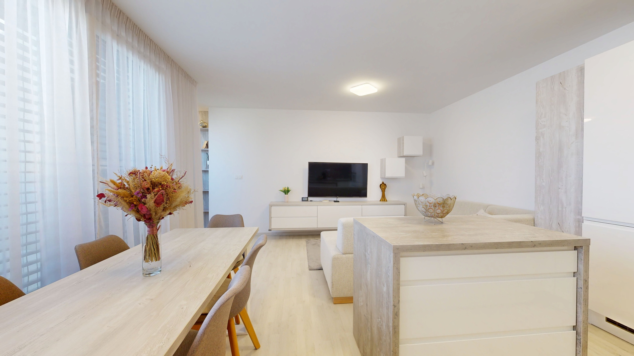 Predaj - Priestranný 3-izbový byt s veľkým L balkónom v Arboria Park