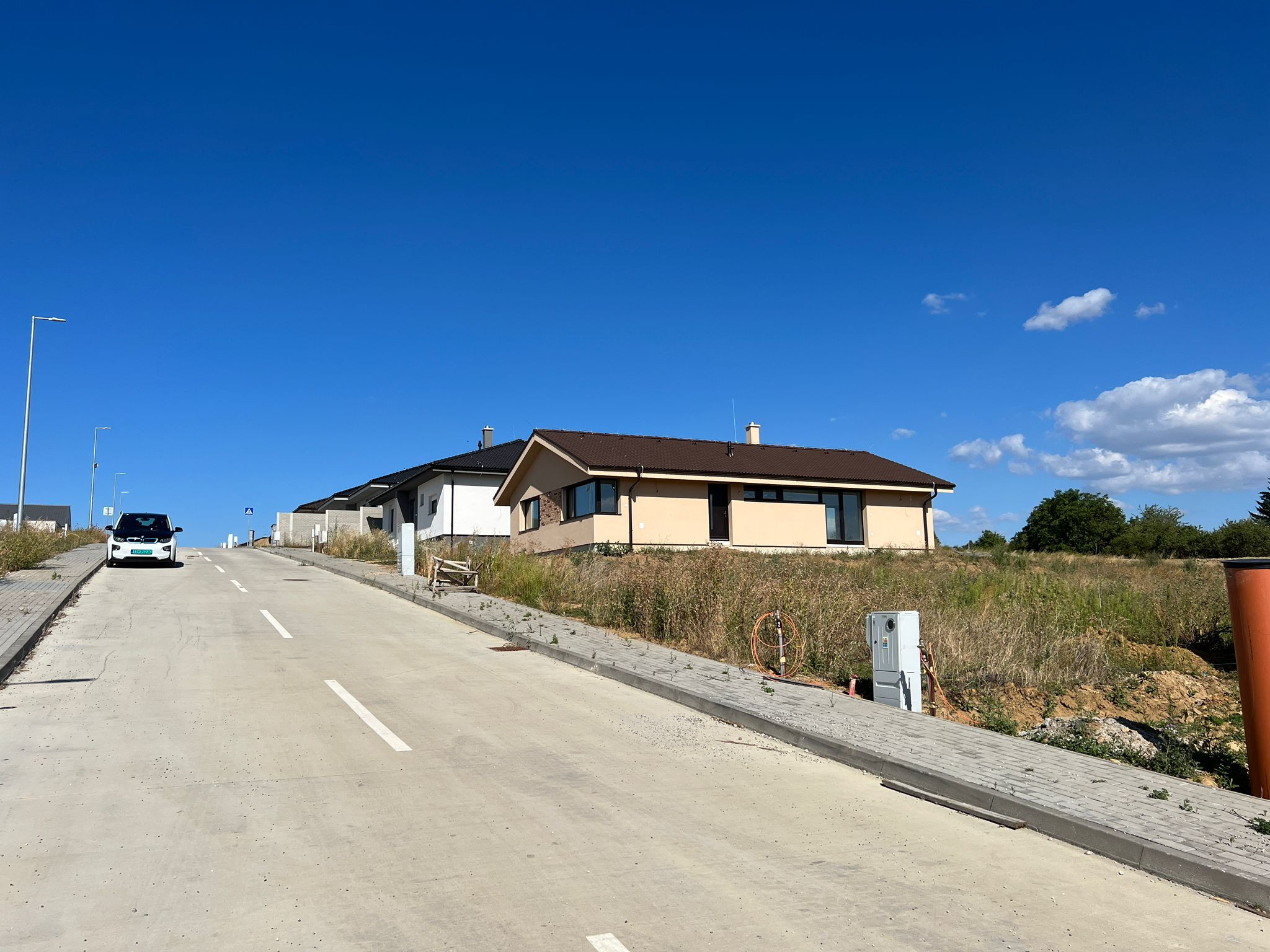 CASMAR - Na predaj pekný stavebný pozemok 644 m2, Zvončín