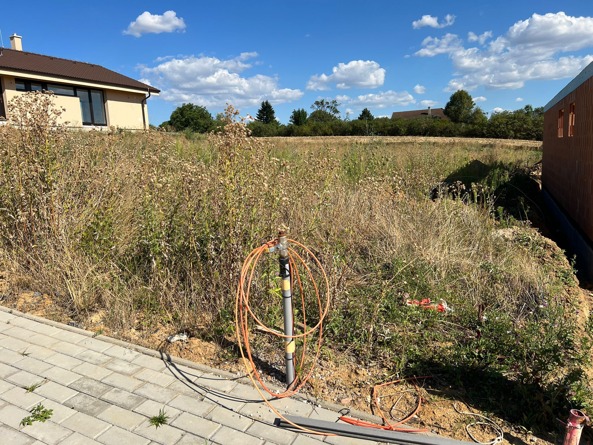 CASMAR - Na predaj pekný stavebný pozemok 644 m2, Zvončín