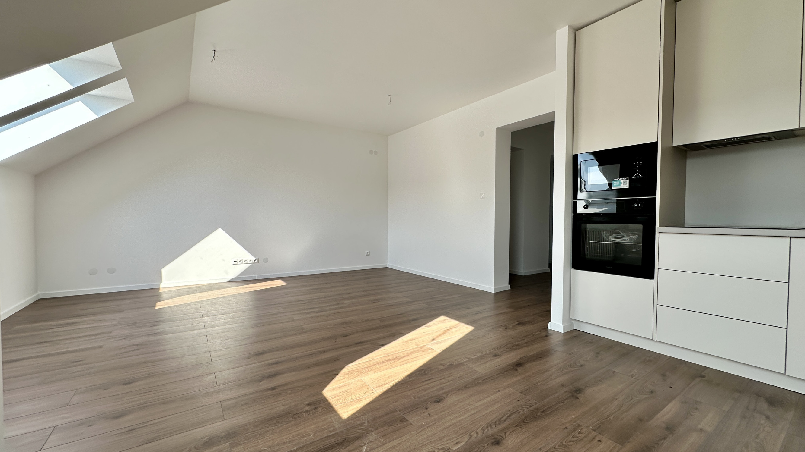 POLIANKY / Posledný 3-izbový byt s loggiou a kuchynskou linkou v III. etape