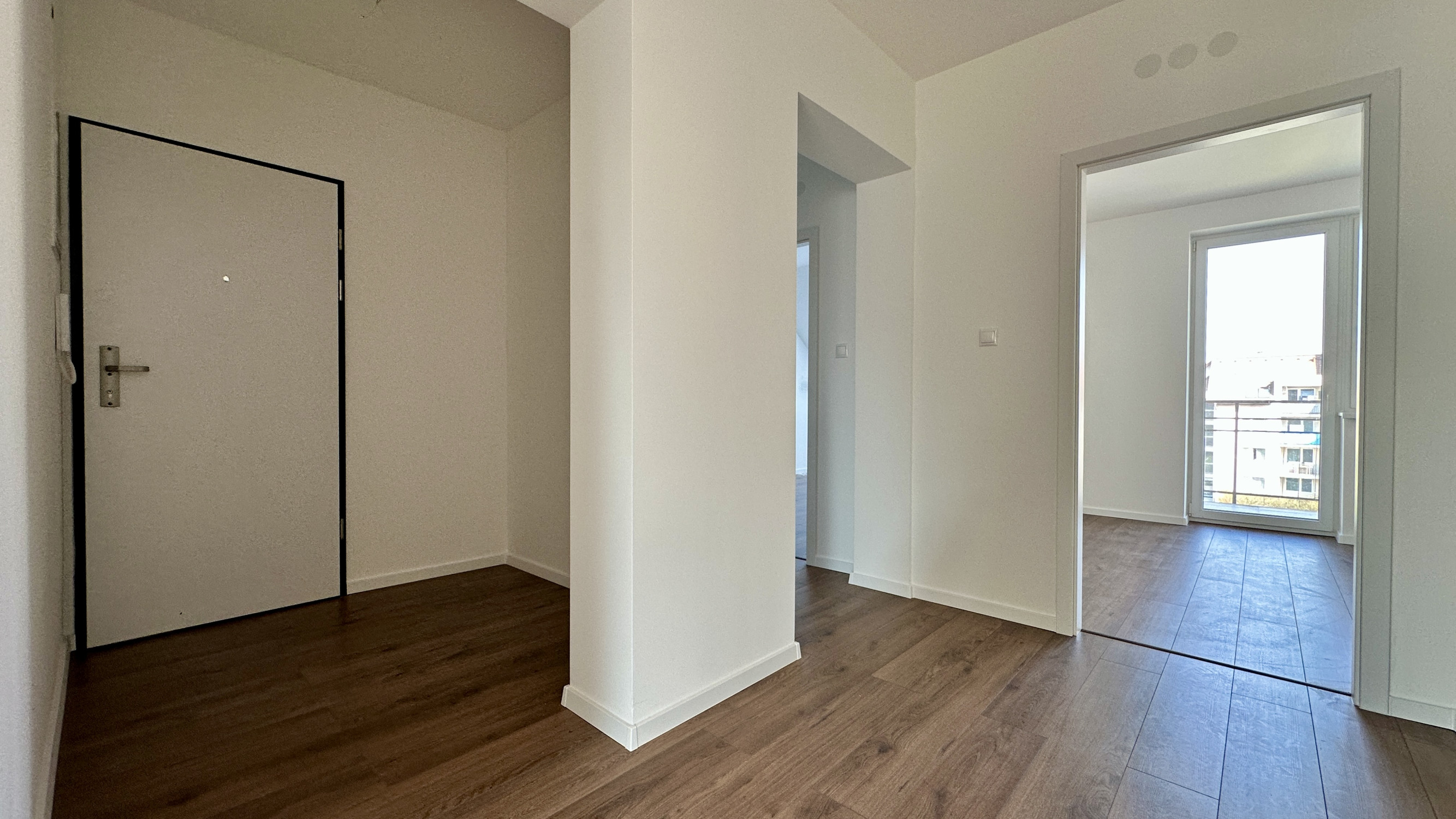 POLIANKY / Posledný 3-izbový byt s loggiou a kuchynskou linkou v III. etape