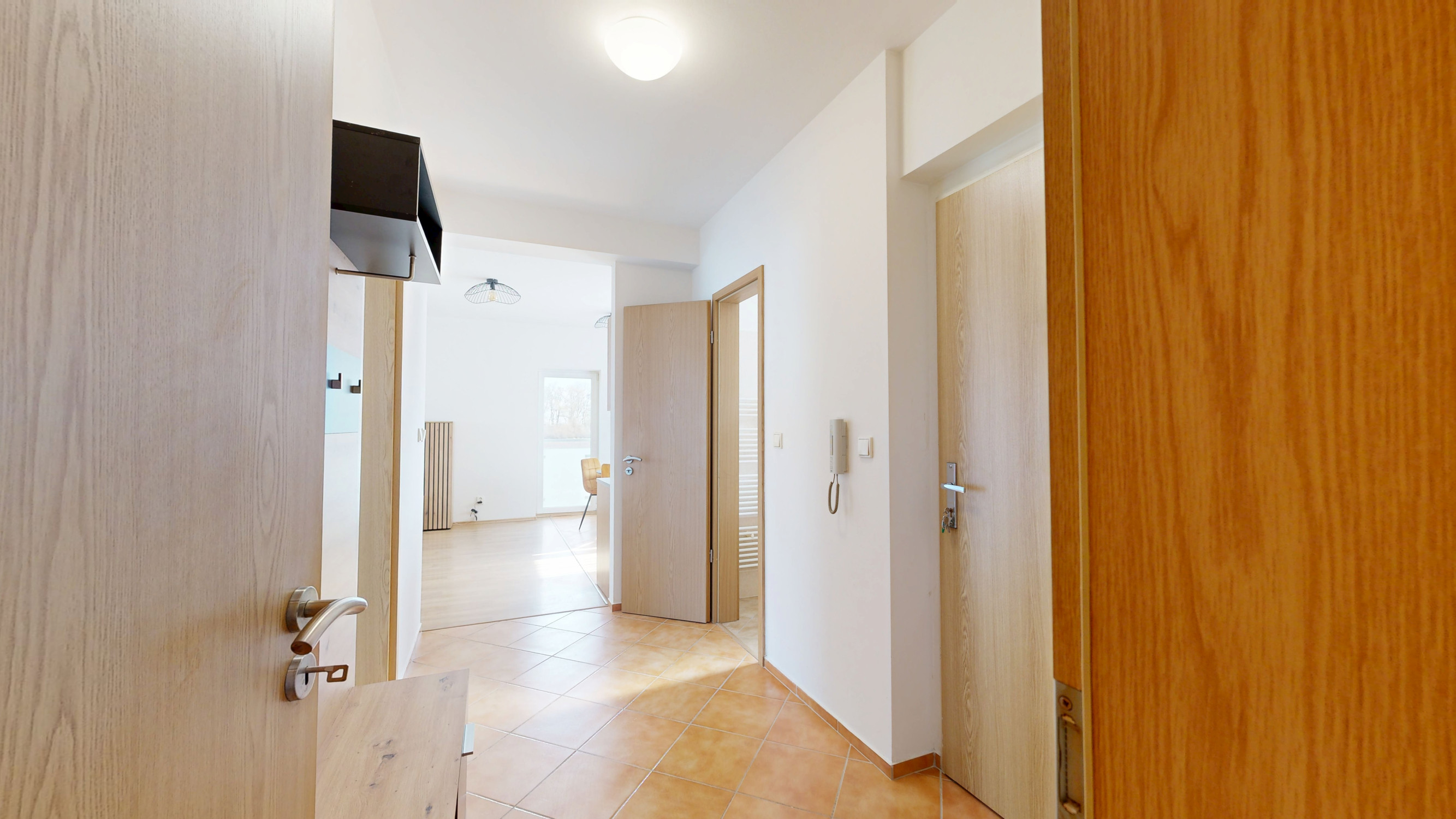 Priestranný a svetlý 2-izbový byt v obci Biely Kostol