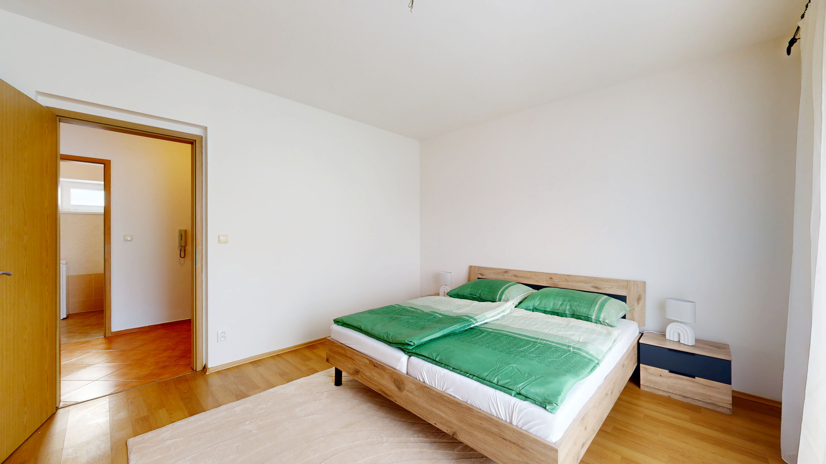 Priestranný a svetlý 2-izbový byt v obci Biely Kostol