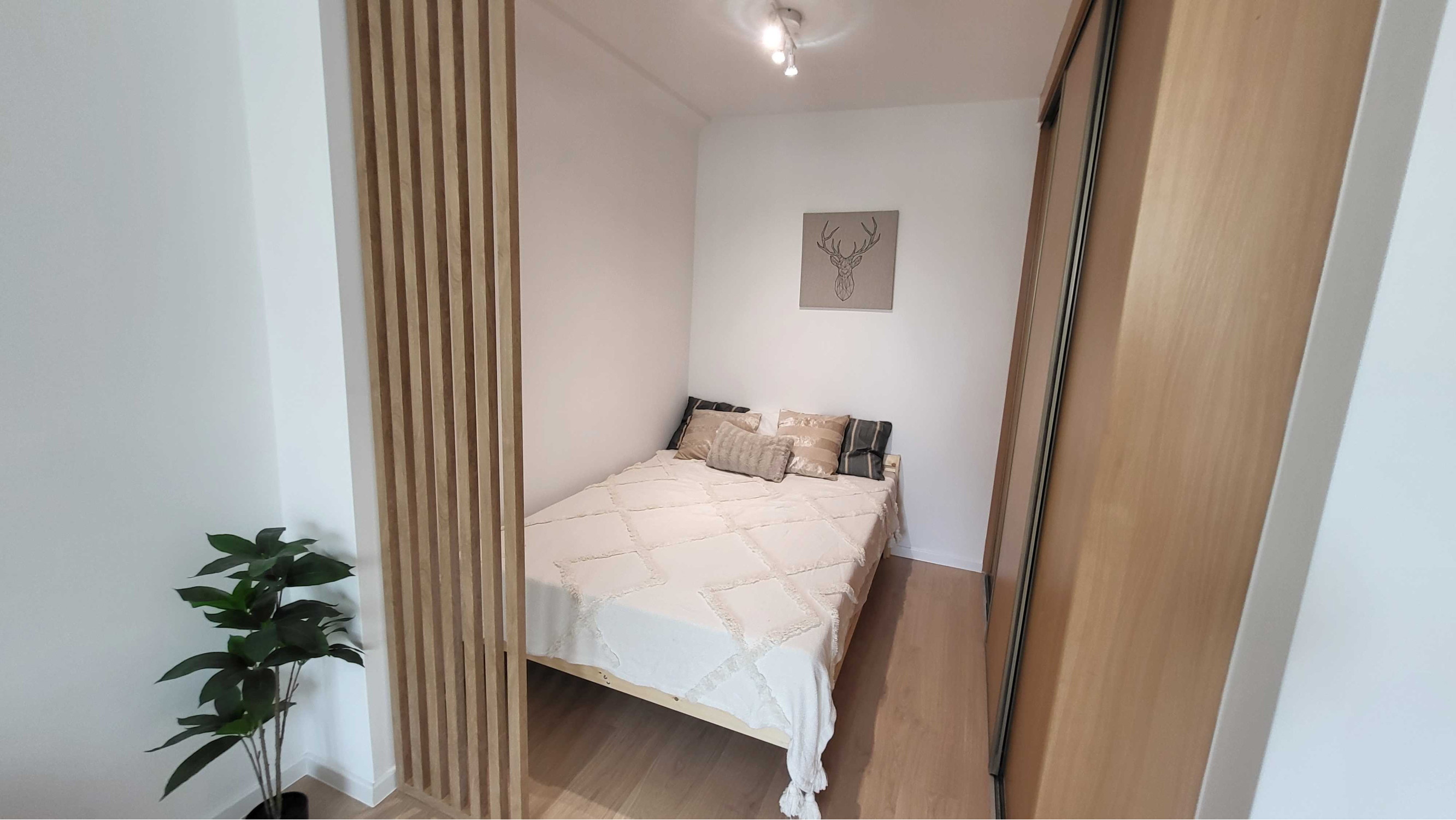 !!EXKLUZÍVNE!! KLIMATIZOVANÝ 1,5 IZBOVÝ BYT NA PRENÁJOM