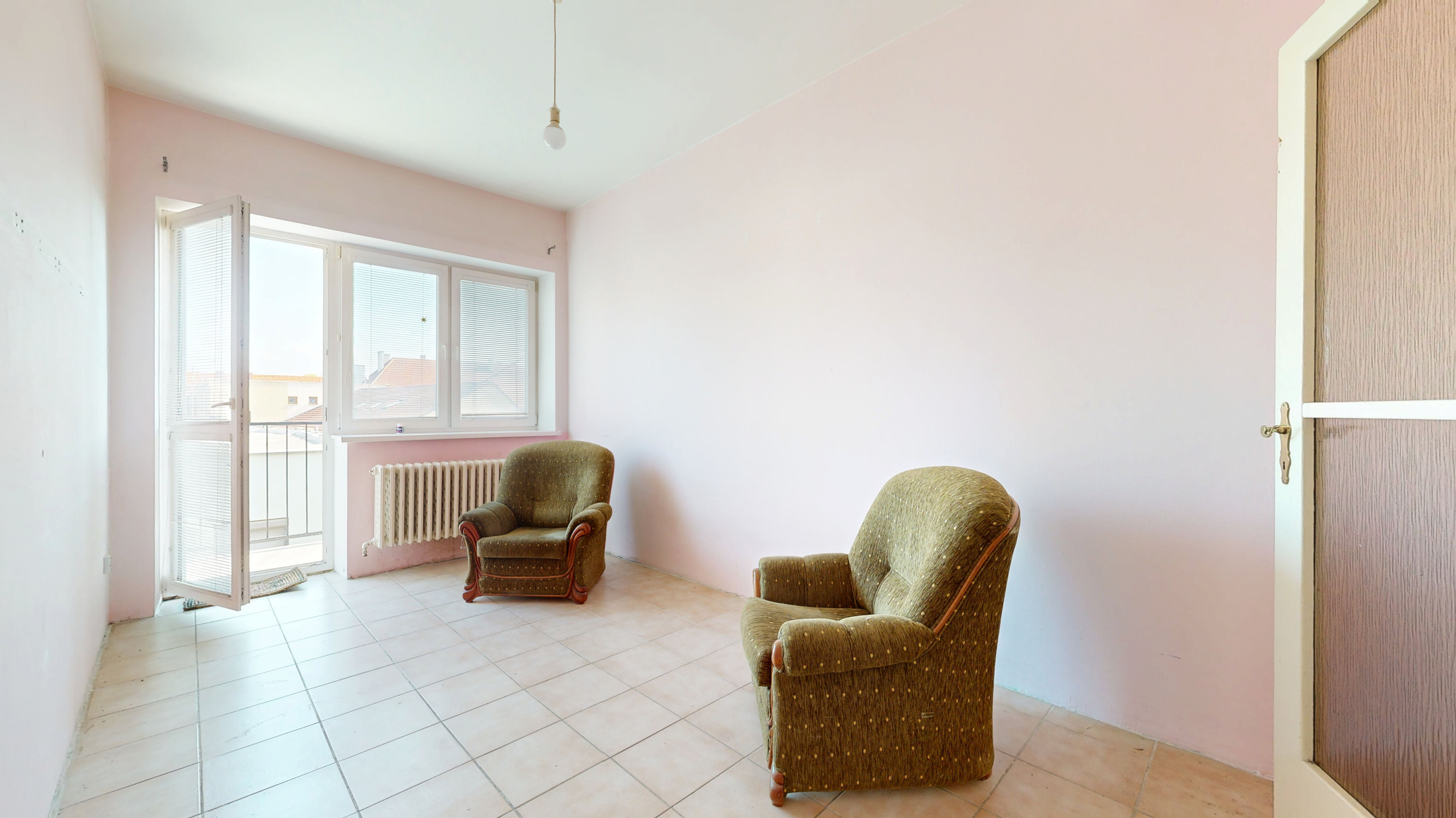 PREDAJ | 3-izbový byt priamo v srdci Trnavy – skvelý potenciál