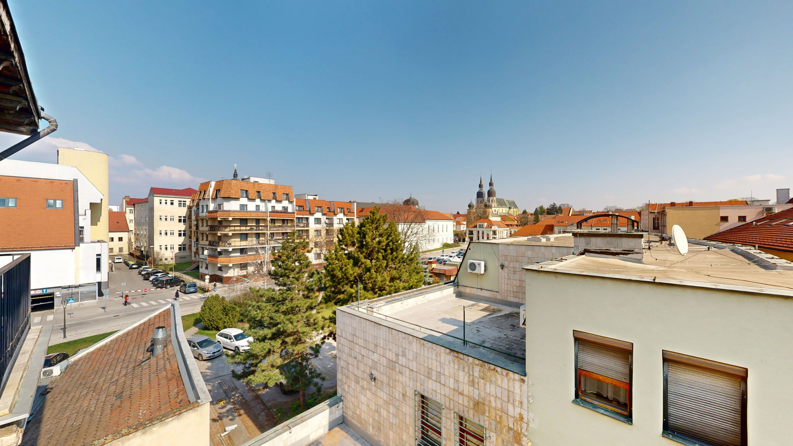 PREDAJ | 3-izbový byt priamo v srdci Trnavy – skvelý potenciál