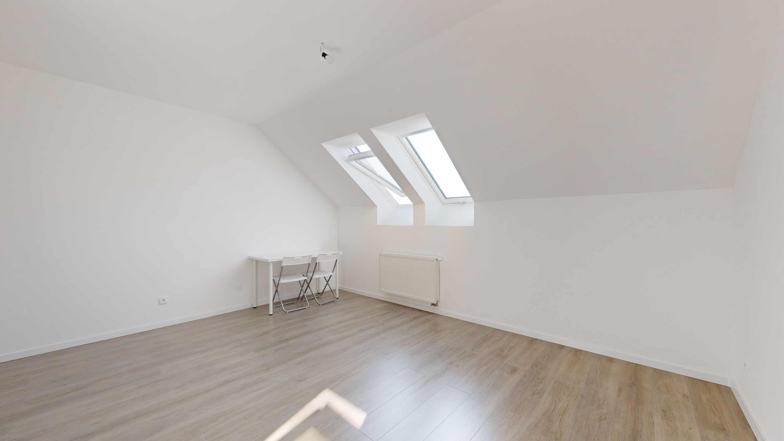 PRENÁJOM / 1-izbový byt so spacím kútom a parkovacím miestom