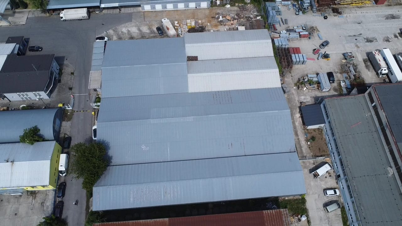 PREDAJ | Rozsiahla hala s veľkým pozemkom – Trnava, Skladová ulica