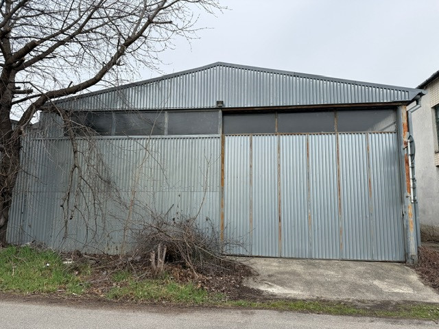 PREDAJ | Rozsiahla hala s veľkým pozemkom – Trnava, Skladová ulica