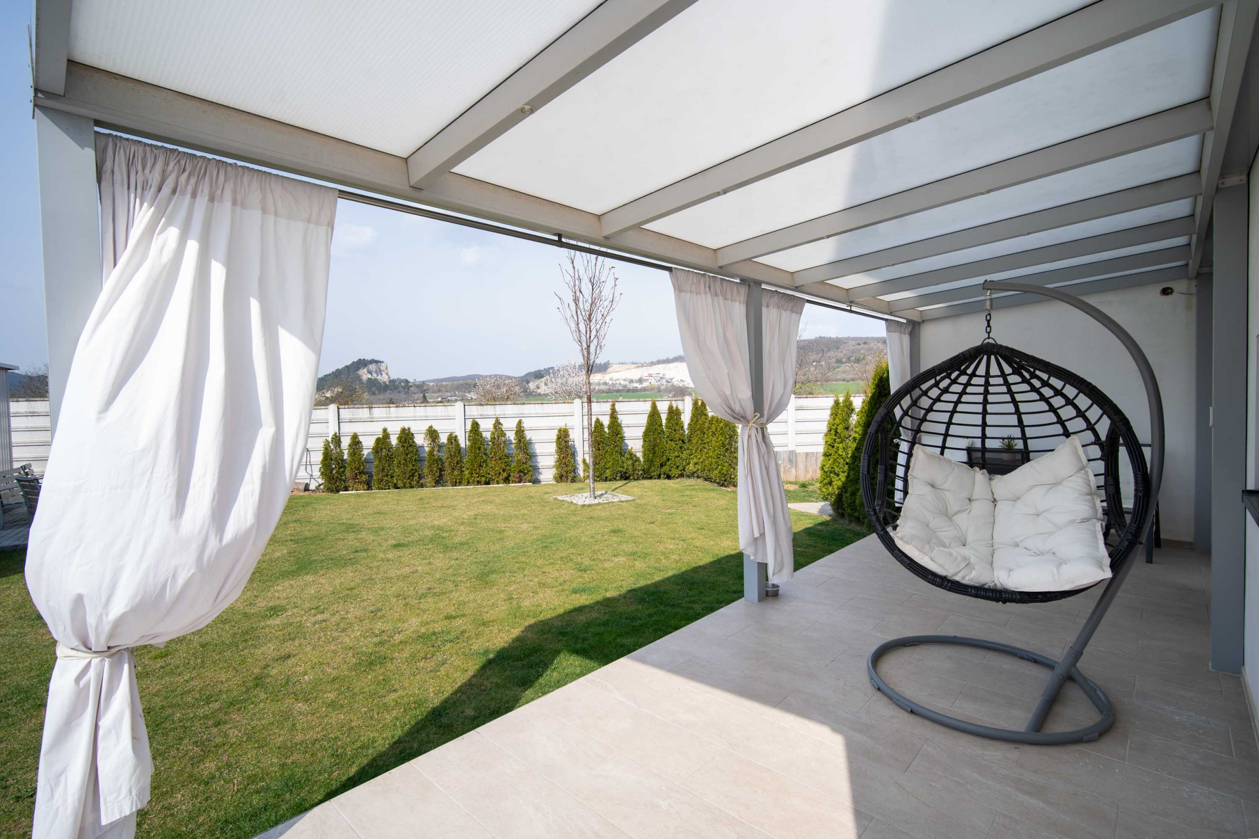 Luxusný 5izb pasívny RD s bazénom v obci Trstín–Malé Karpaty