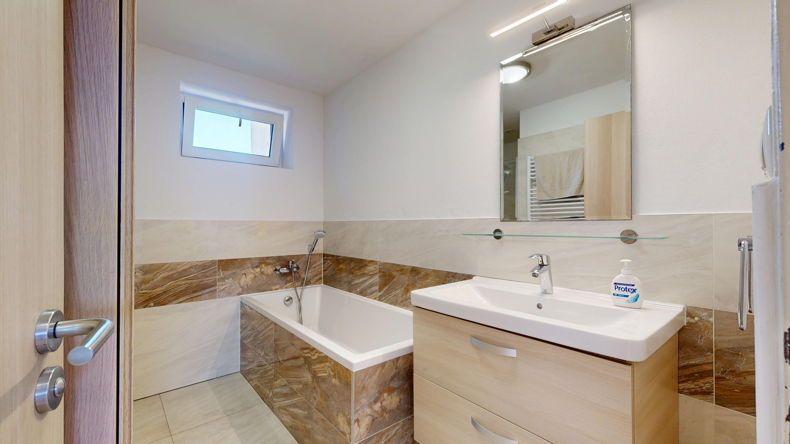 Na predaj priestranný rodinný dom s veľkorysým pozemkom