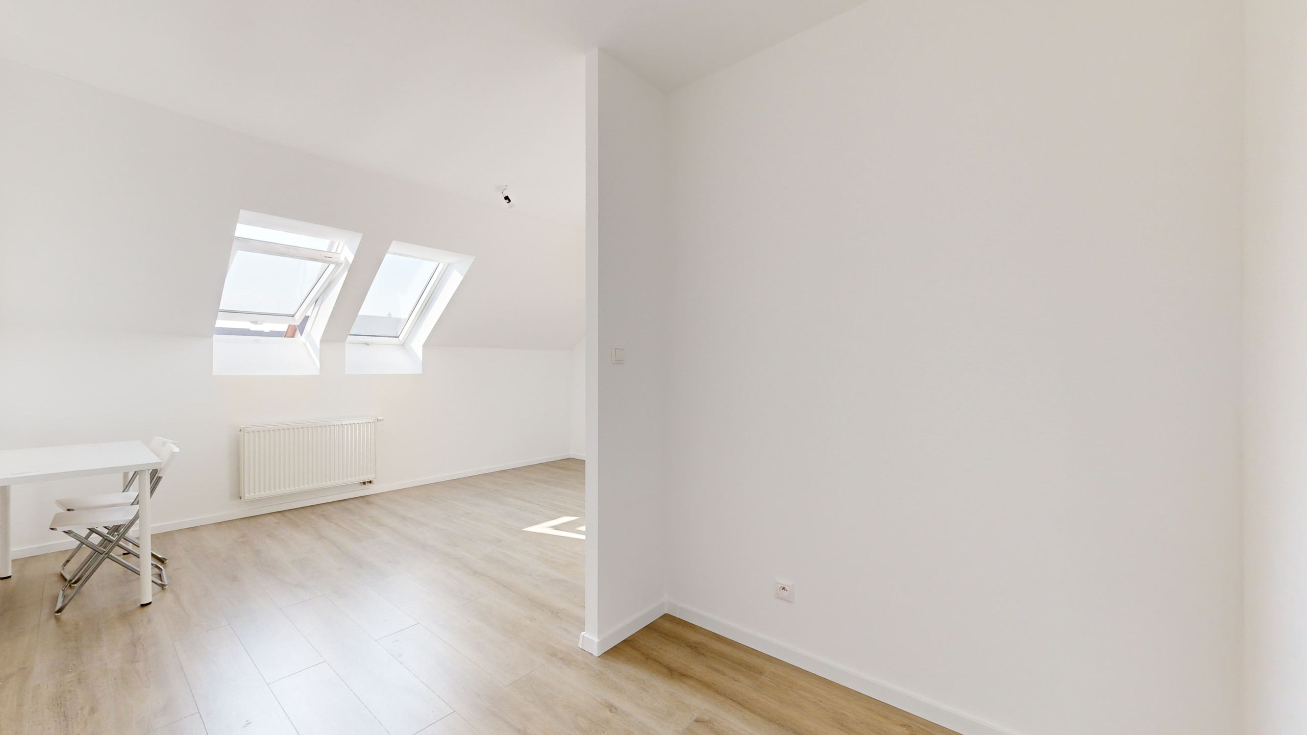 PRENÁJOM / 1-izbový byt so spacím kútom a parkovacím miestom