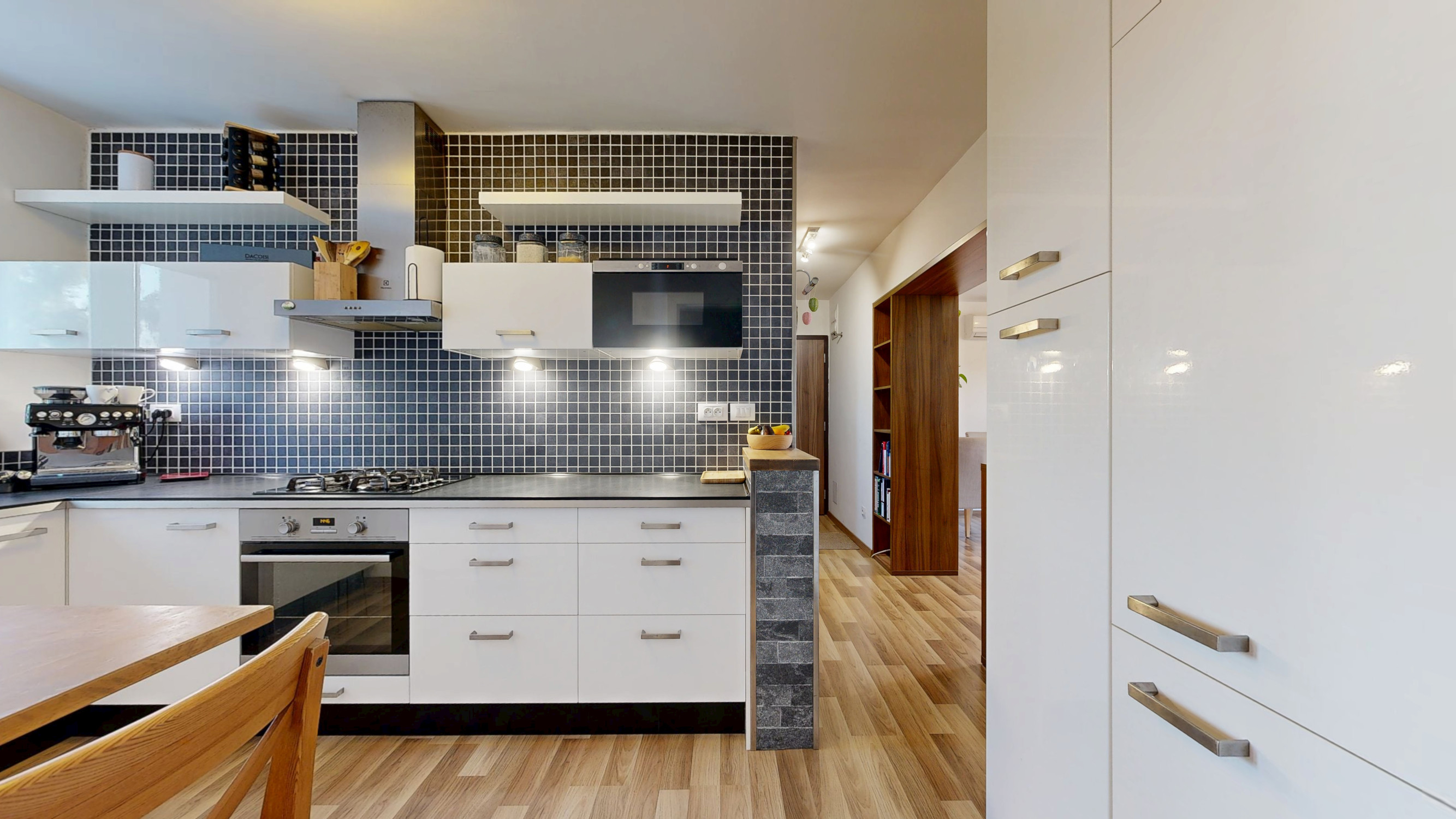 Na predaj 3-izb byt po kompletnej rekonštrukcii-Trnava, ul. F. Urbánka