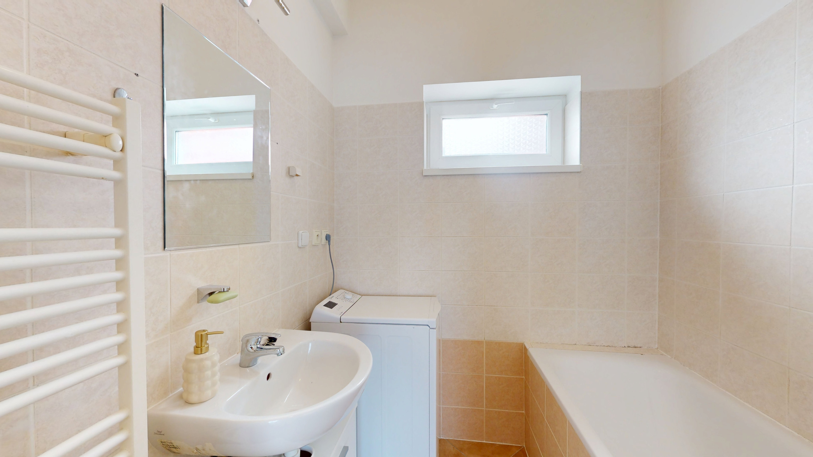 Voľný od 1.6. 2026 - prenájom dvojizbového bytu v Bielom Kostole