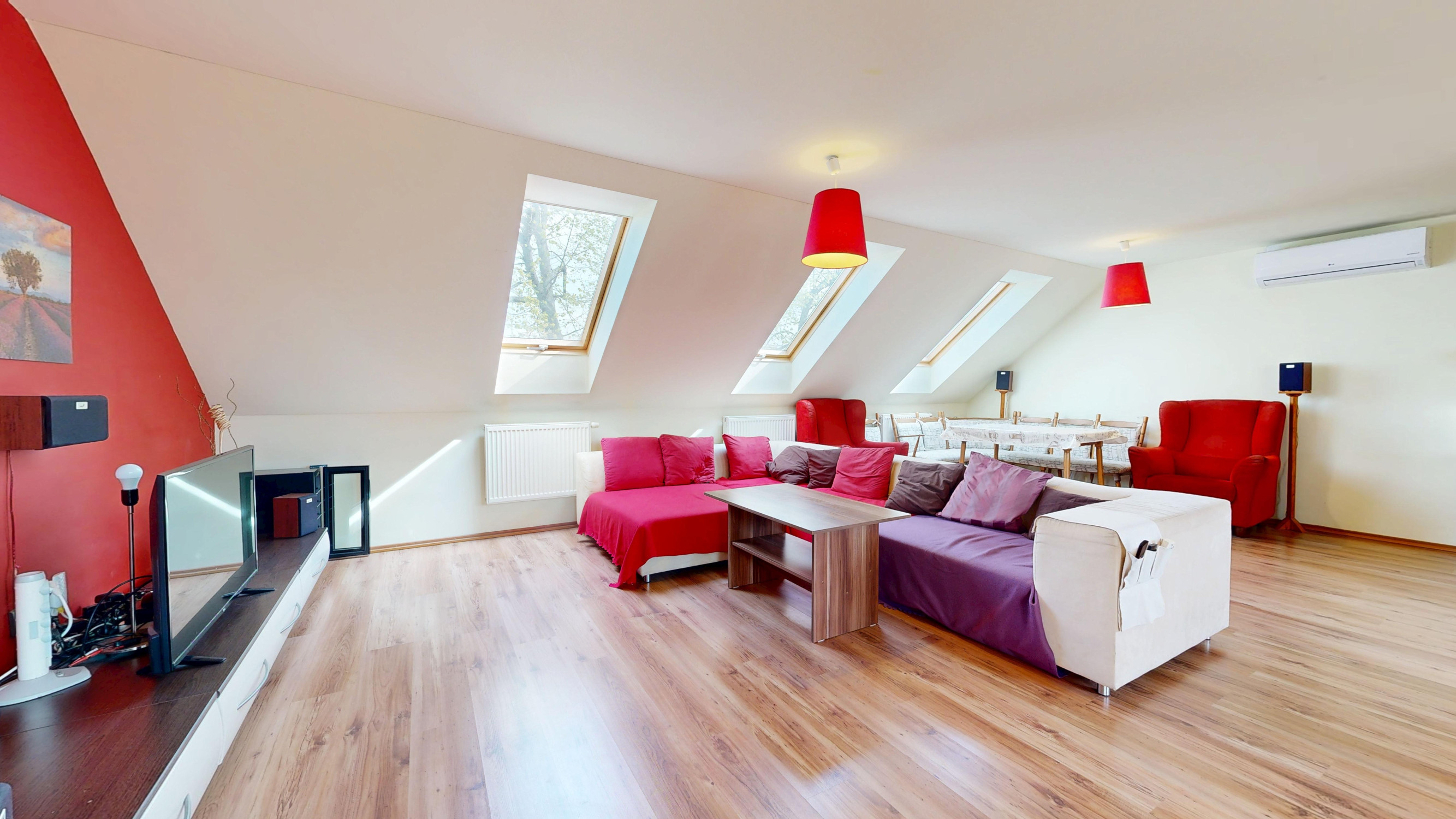 !NA PREDAJ! POLYFUNKČNÁ BUDOVA - BYT S NEBYTOVÝMI PRIESTORMI