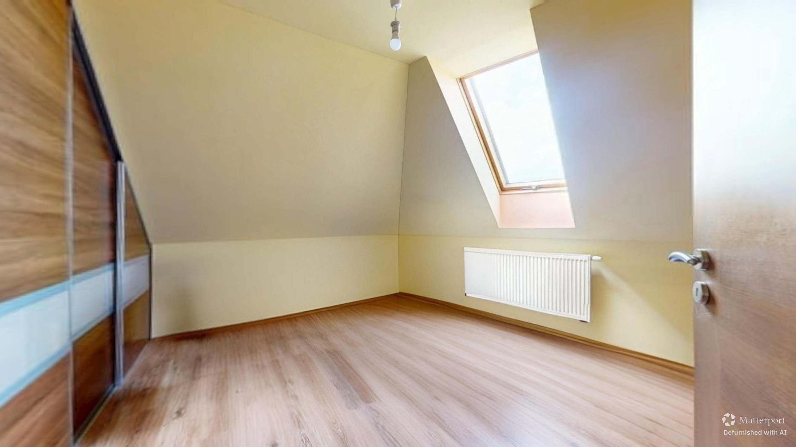 !NA PREDAJ! POLYFUNKČNÁ BUDOVA - BYT S NEBYTOVÝMI PRIESTORMI