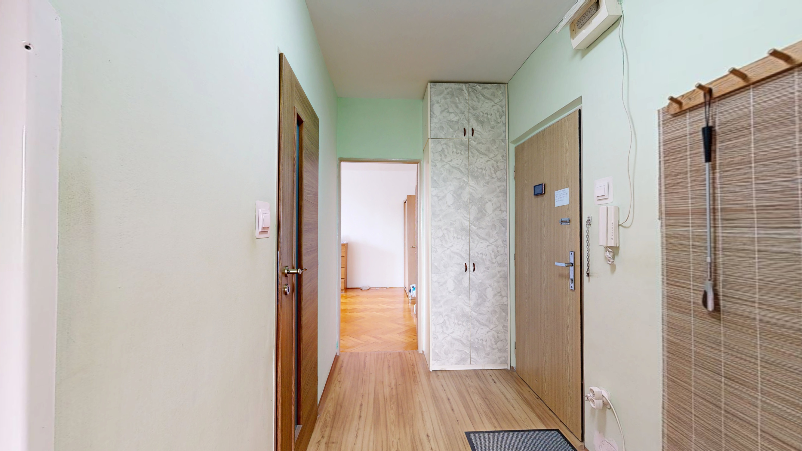 Predaj - priestranný 3-izbový byt na Mozartovej ulici