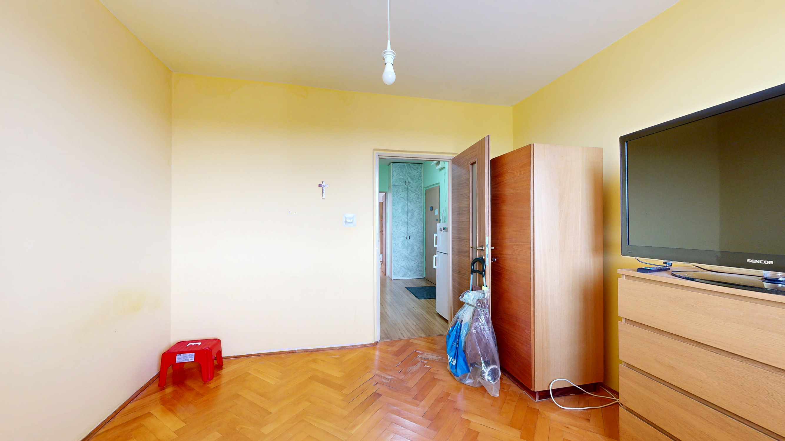 Predaj - priestranný 3-izbový byt na Mozartovej ulici