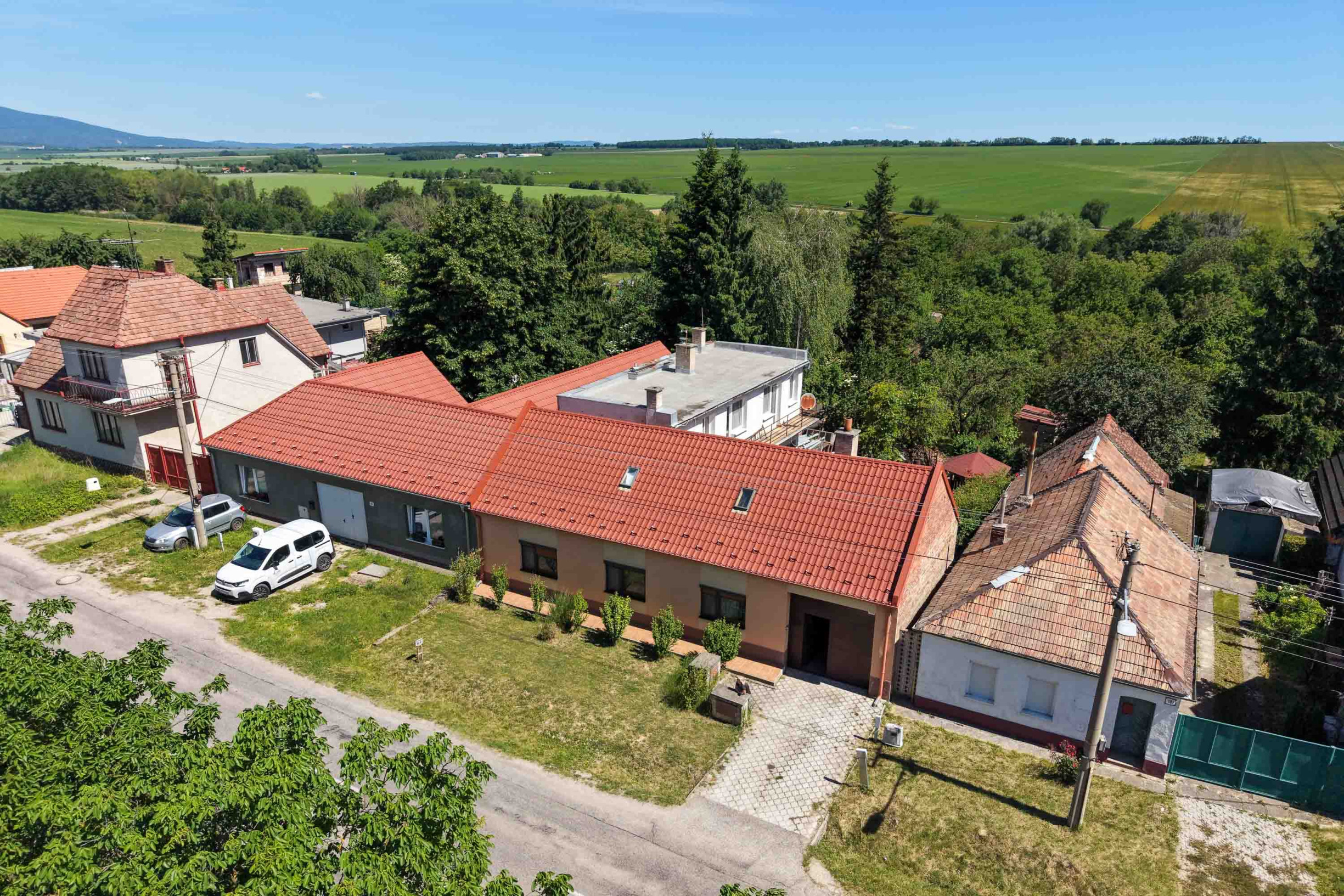 Na predaj: 7izb RD – Suchá nad Parnou