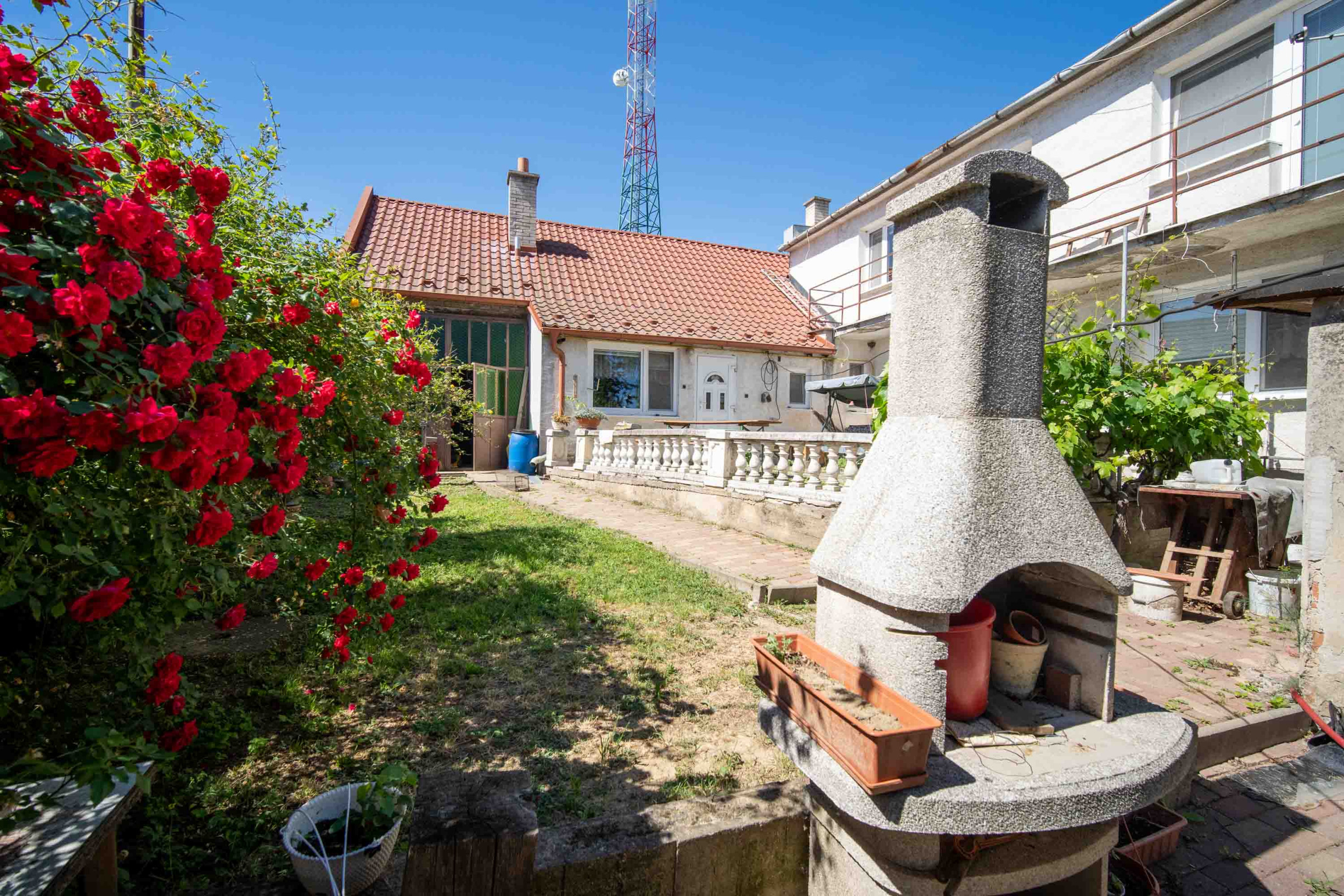 Na predaj: 7izb RD – Suchá nad Parnou