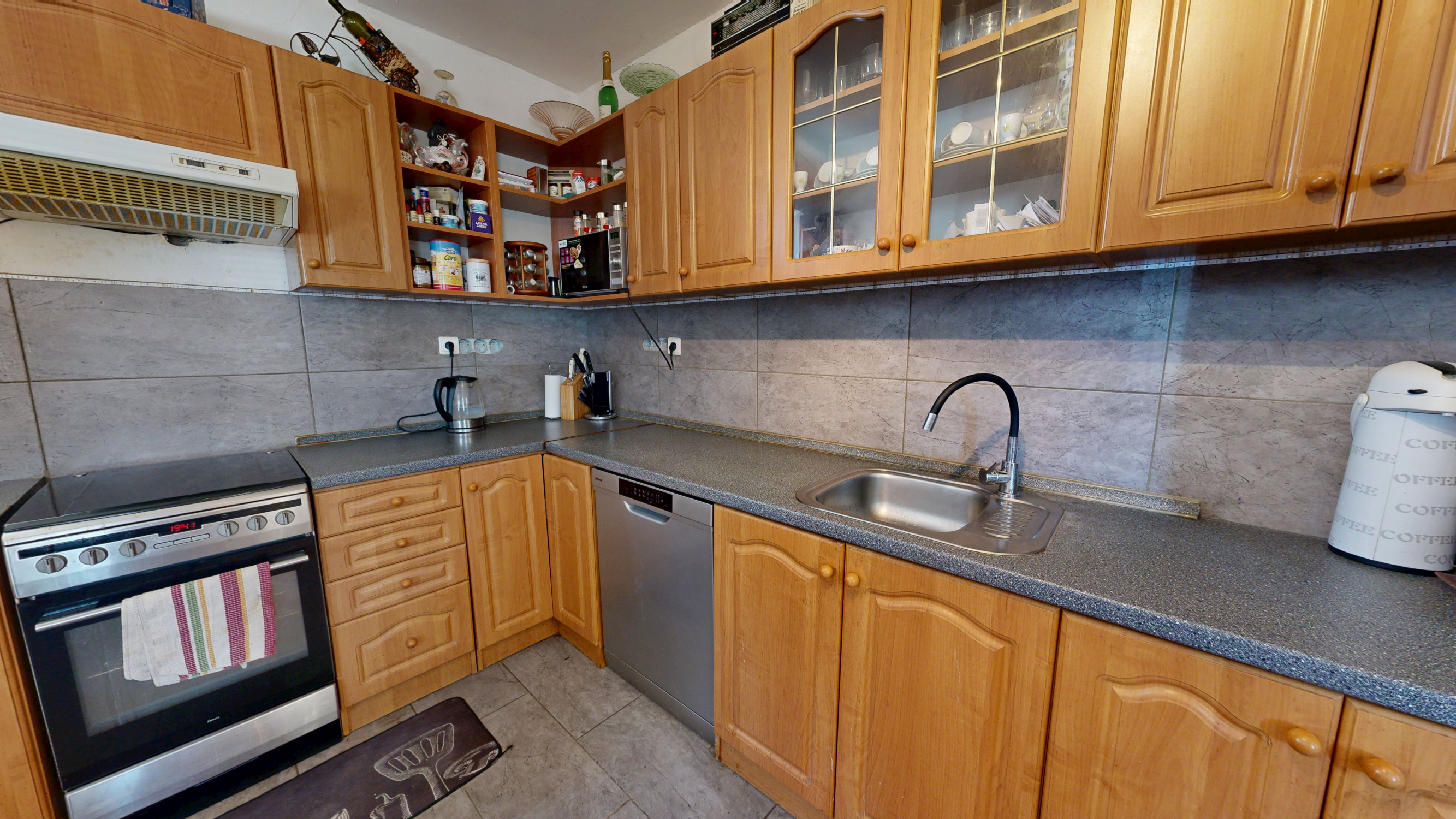 RD s veľkým pozemkom 2380m2 v Dolných Salibách
