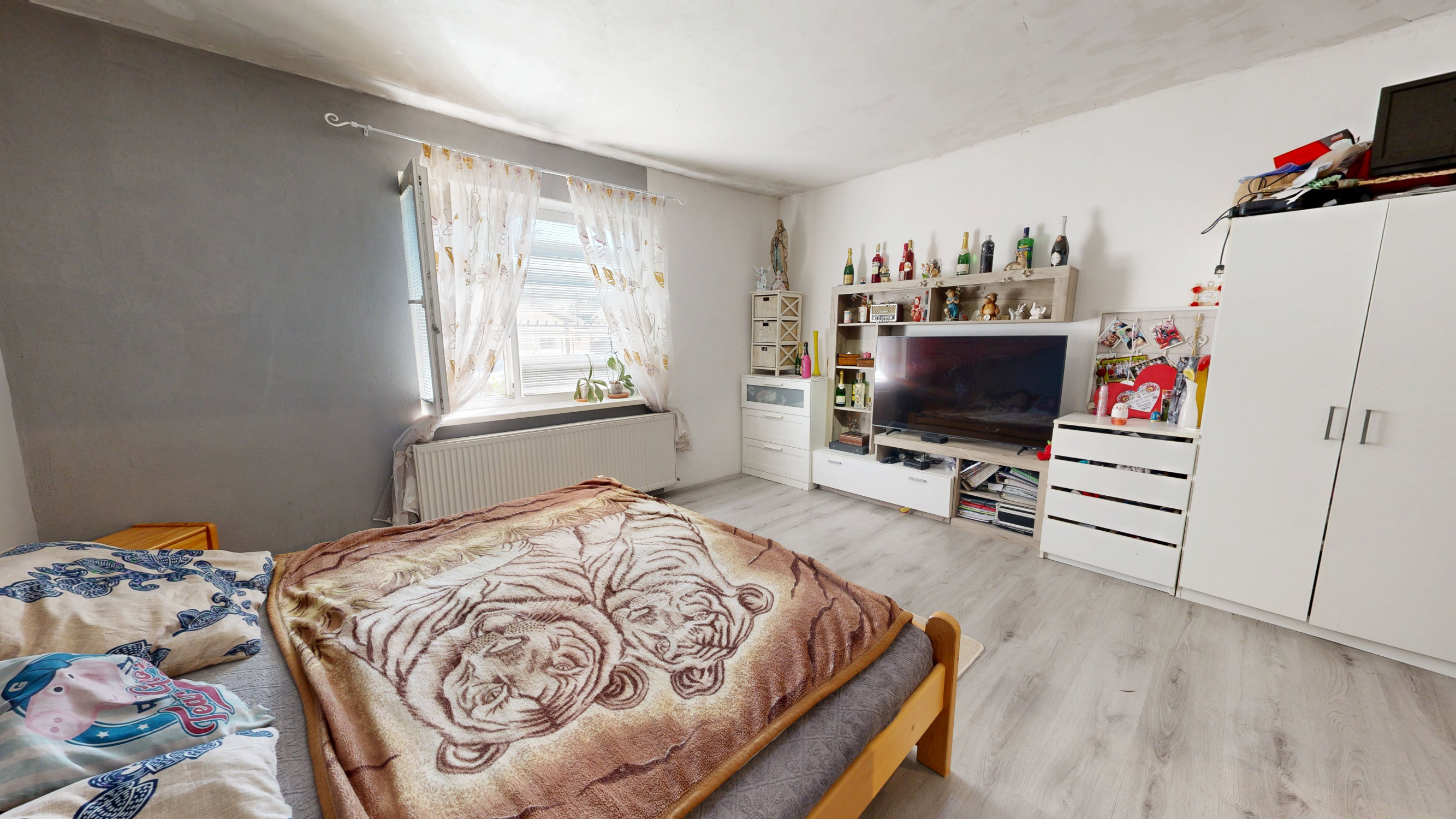 RD s veľkým pozemkom 2380m2 v Dolných Salibách