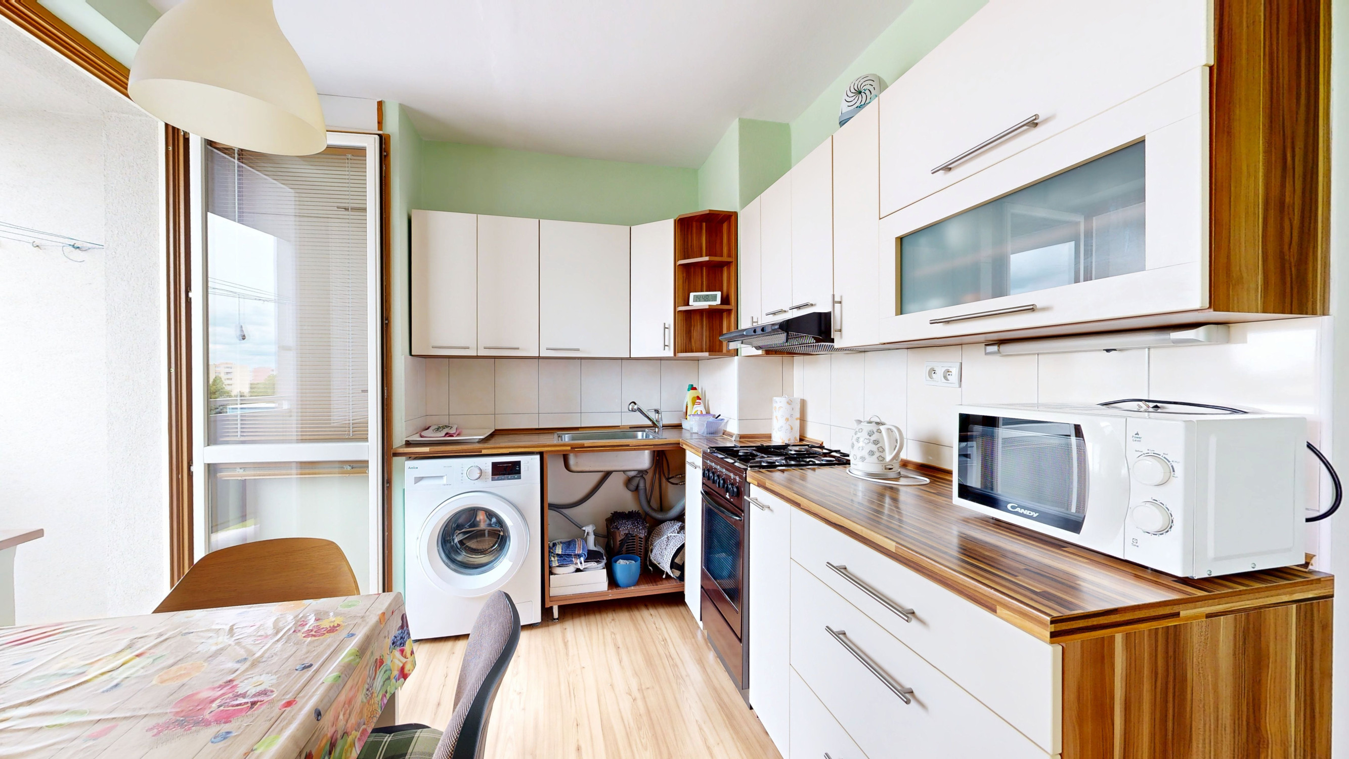 Priestranný 3-izbový byt s dvomi balkónmi | 74,83 m² | Mozartova ul., Trnava