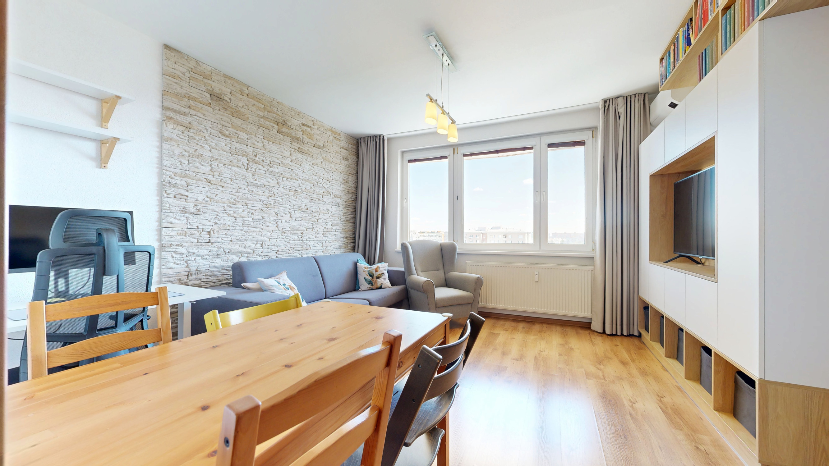 Na PREDAJ 2-izbový byt po rekonštrukcii,Bratislava-Petržalka