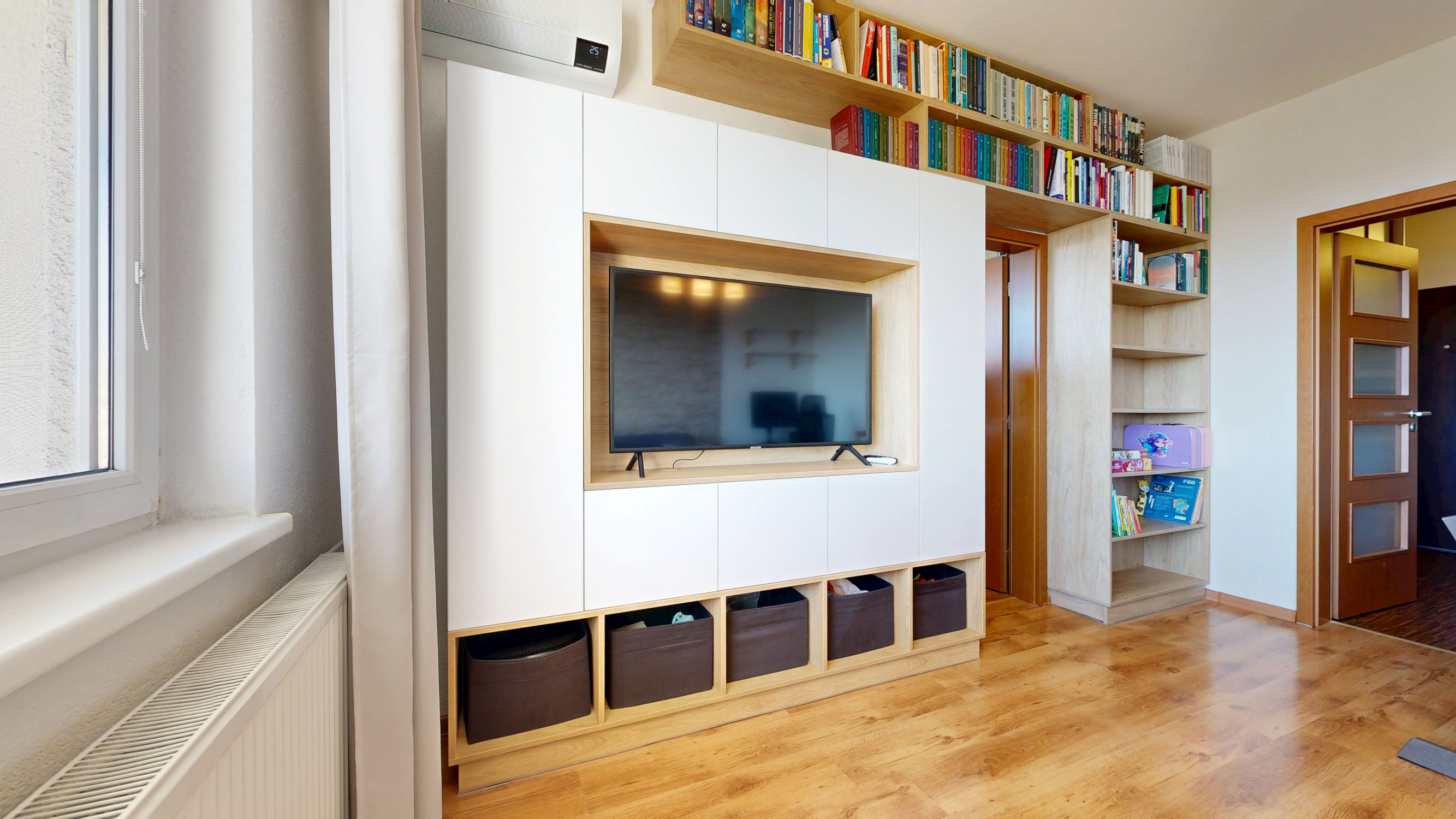 Na PREDAJ 2-izbový byt po rekonštrukcii,Bratislava-Petržalka