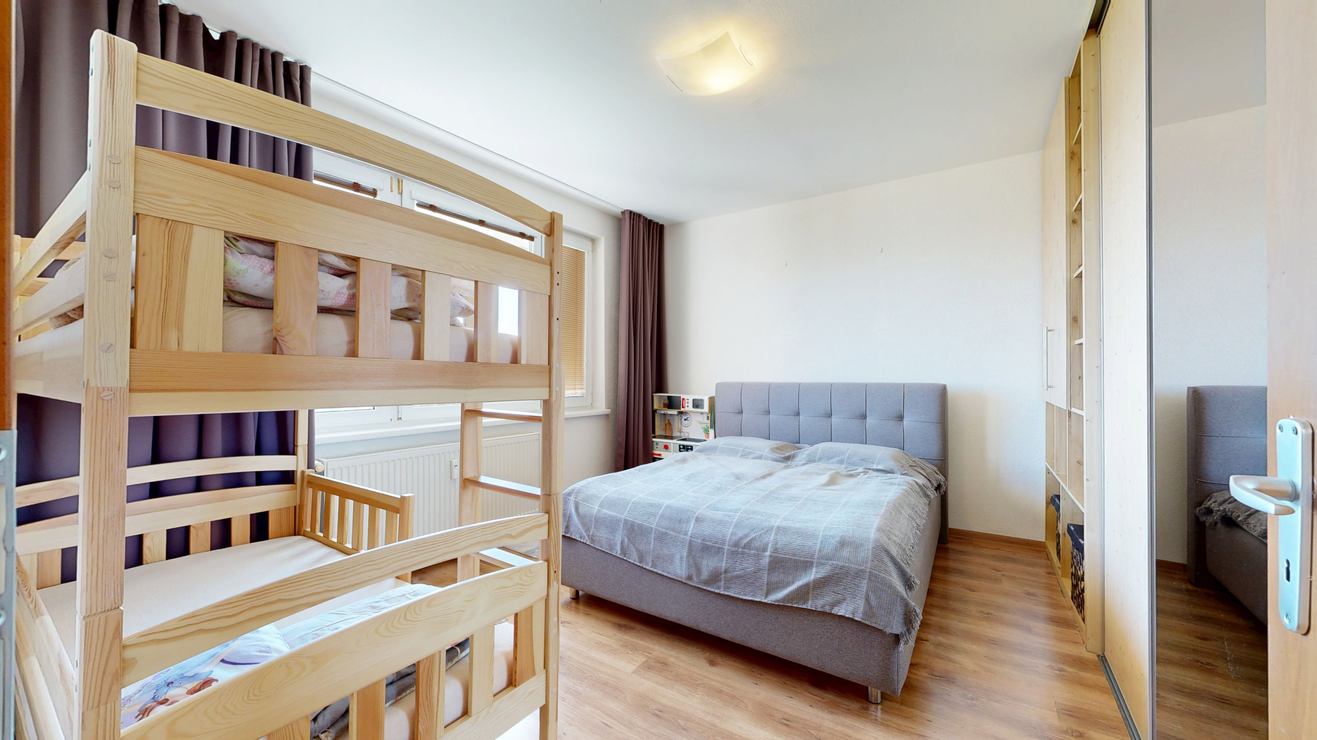 Na PREDAJ 2-izbový byt po rekonštrukcii,Bratislava-Petržalka