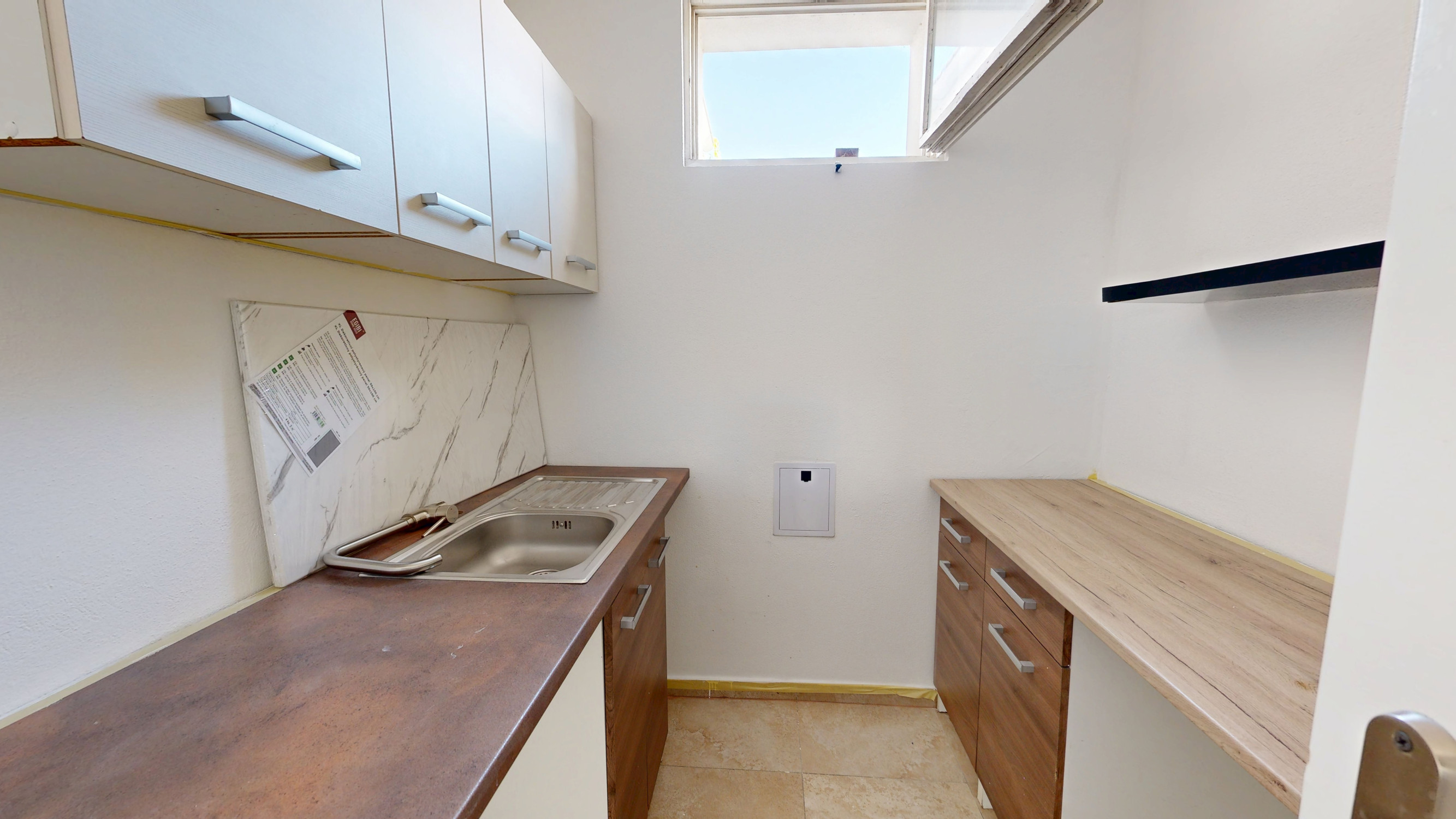 NA PRENÁJOM: Presvetlený obchodný priestor 45 m² na Rybníkovej ulici v Trnave