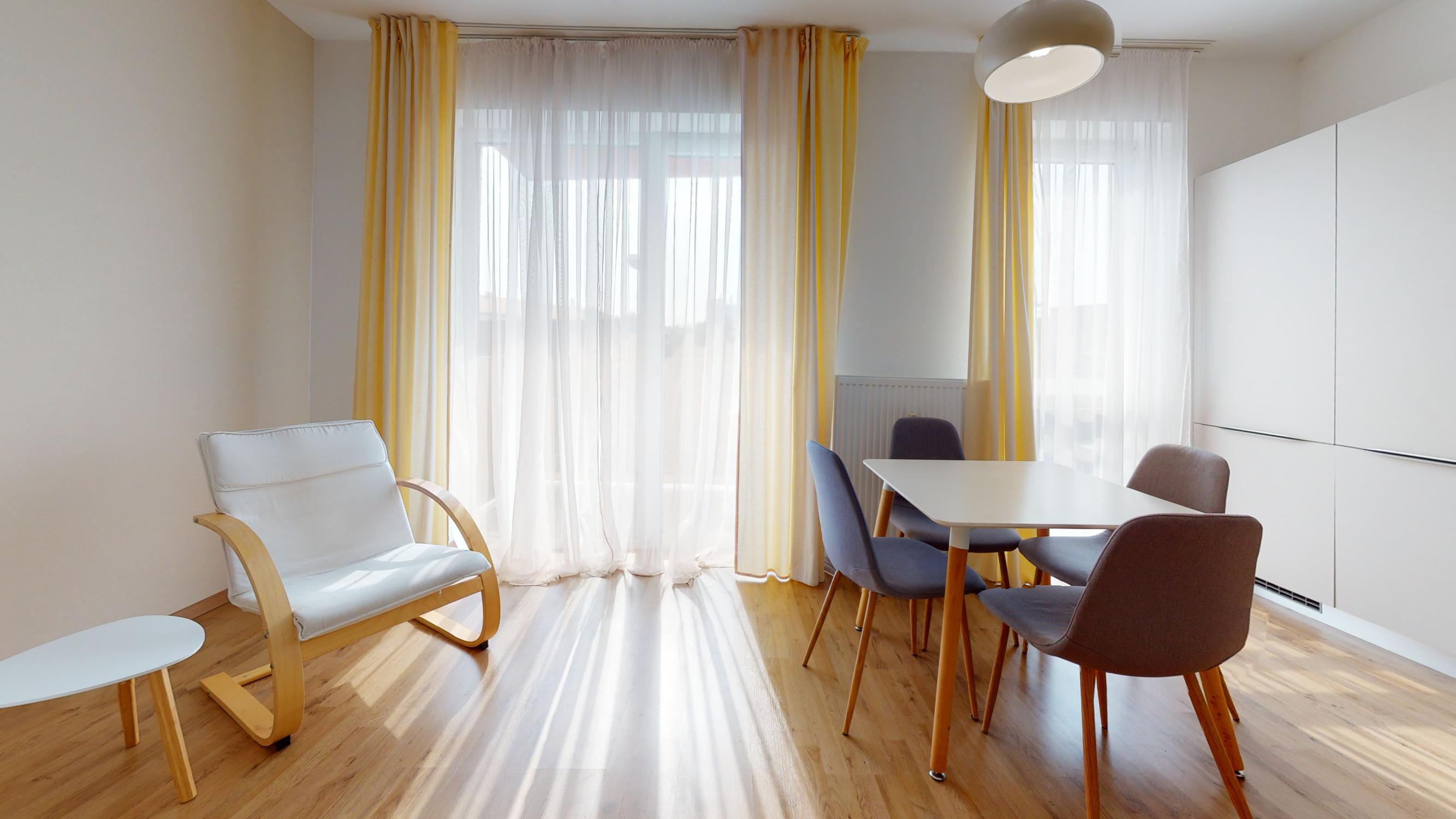 Moderný 2-izbový byt s balkónom na prenájom,Trnava – Gábora Steinera