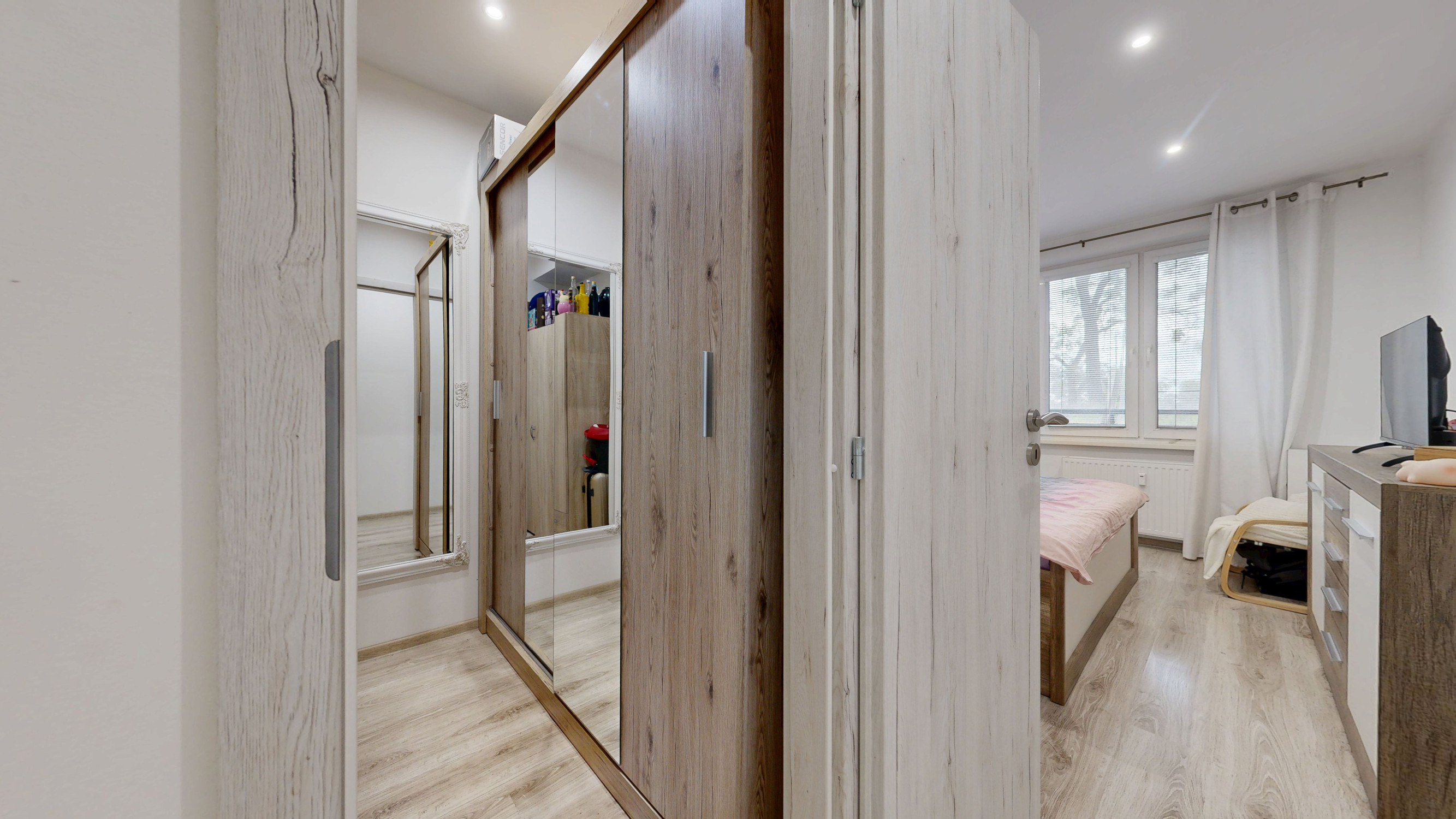 🏠 Na prenájom | Štýlový 2-izbový byt prerobený na 3-izbový na Špačinskej ceste v Trnave