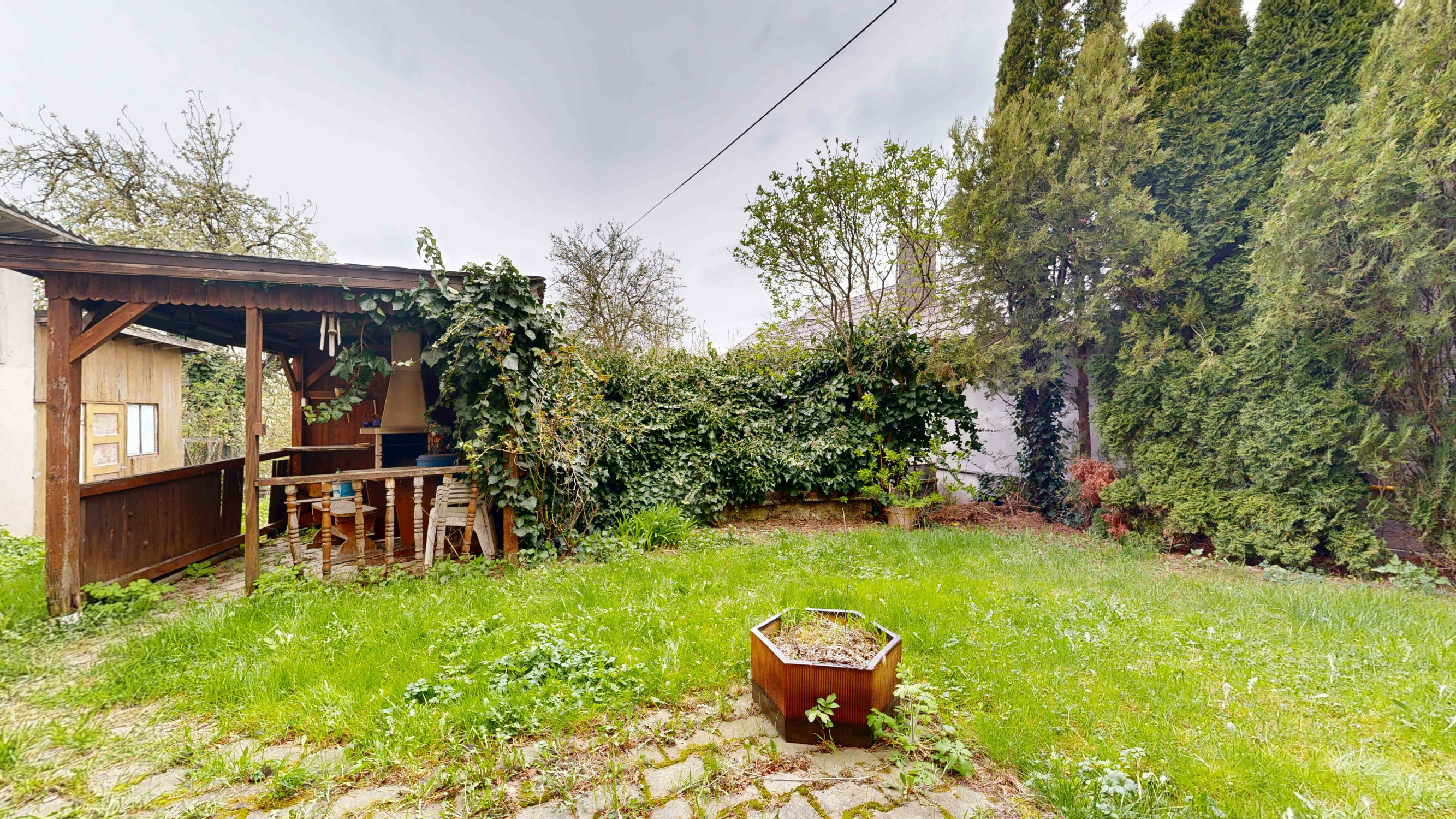🏡 Vidiecky rodinný dom s veľkou záhradou a vínnou pivničkou – Trstín
