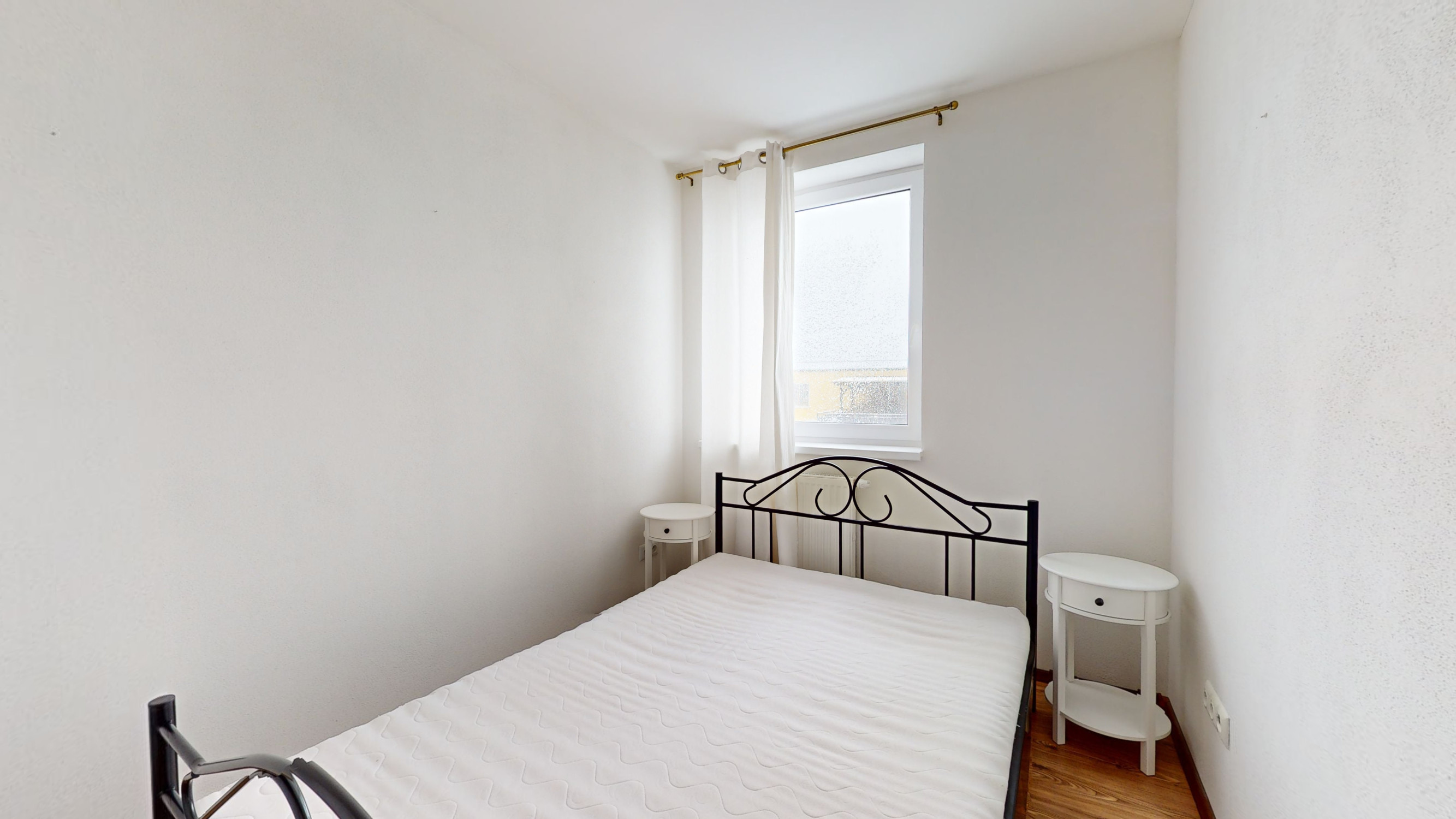 1-izbový byt na prenájom s 2 parkovacími miestami – Biely Kostol