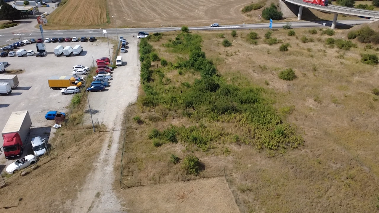 NA PREDAJ | KOMERČNÝ POZEMOK – TRSTÍNSKA CESTA, TRNAVA