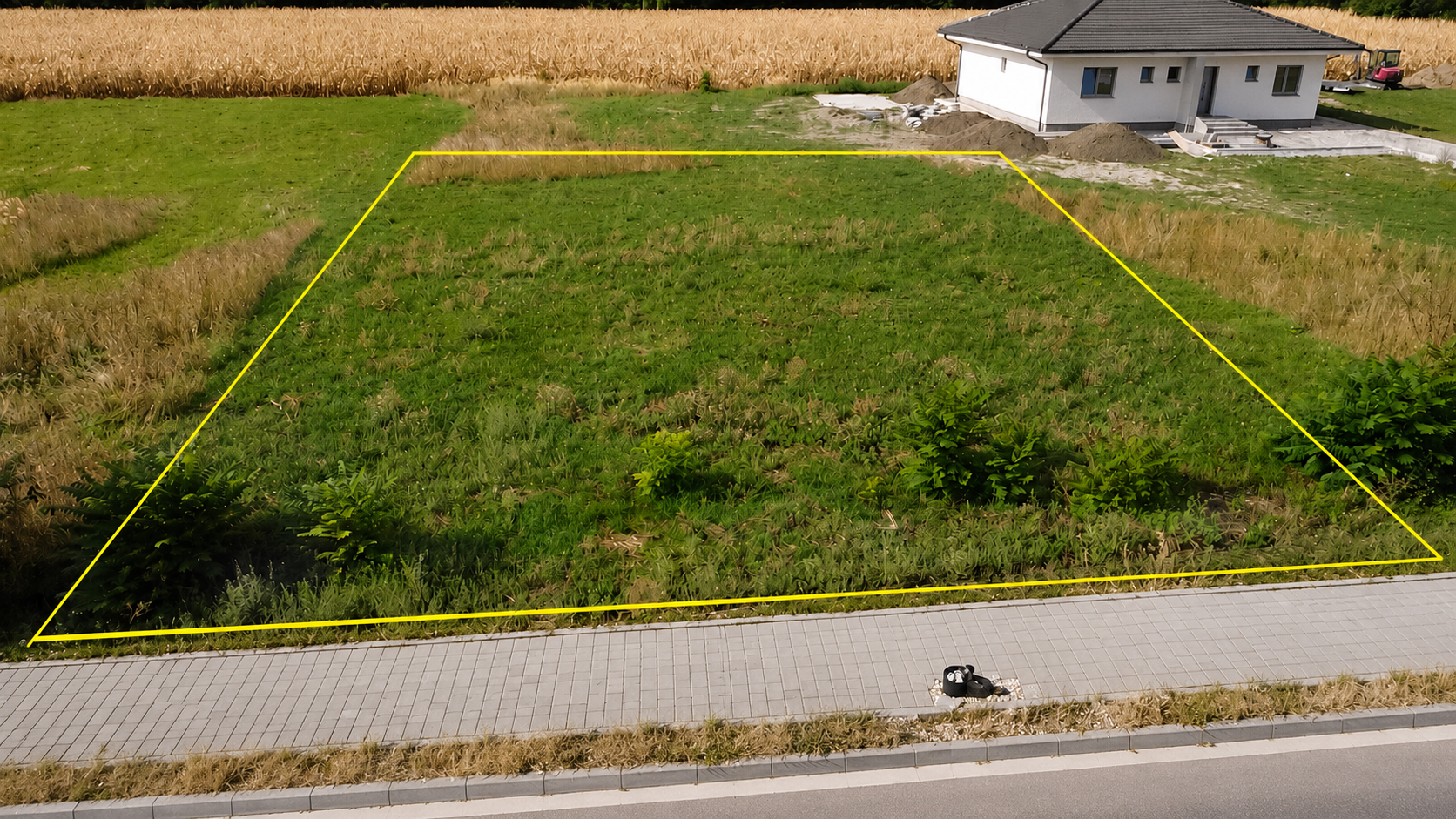 STAVEBNÝ POZEMOK V NOVOVYBUDOVANEJ LOKALITE – VODERADY | 642 m²
