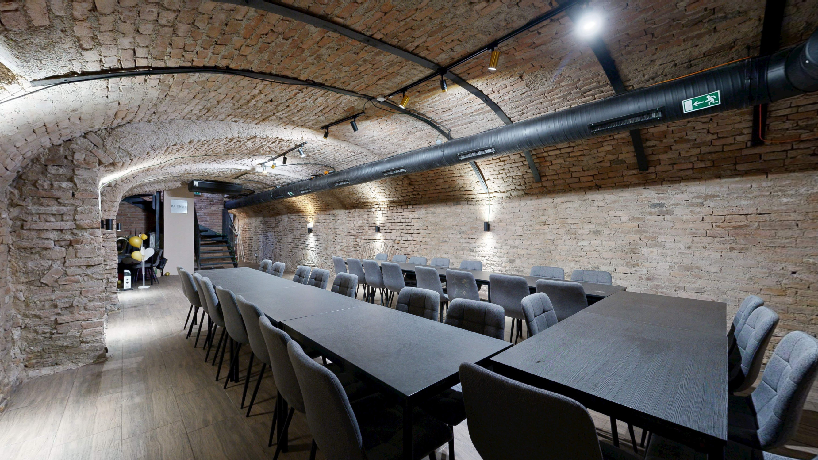Historická pivnica na prenájom v centre Trnavy – Halenárska ulica