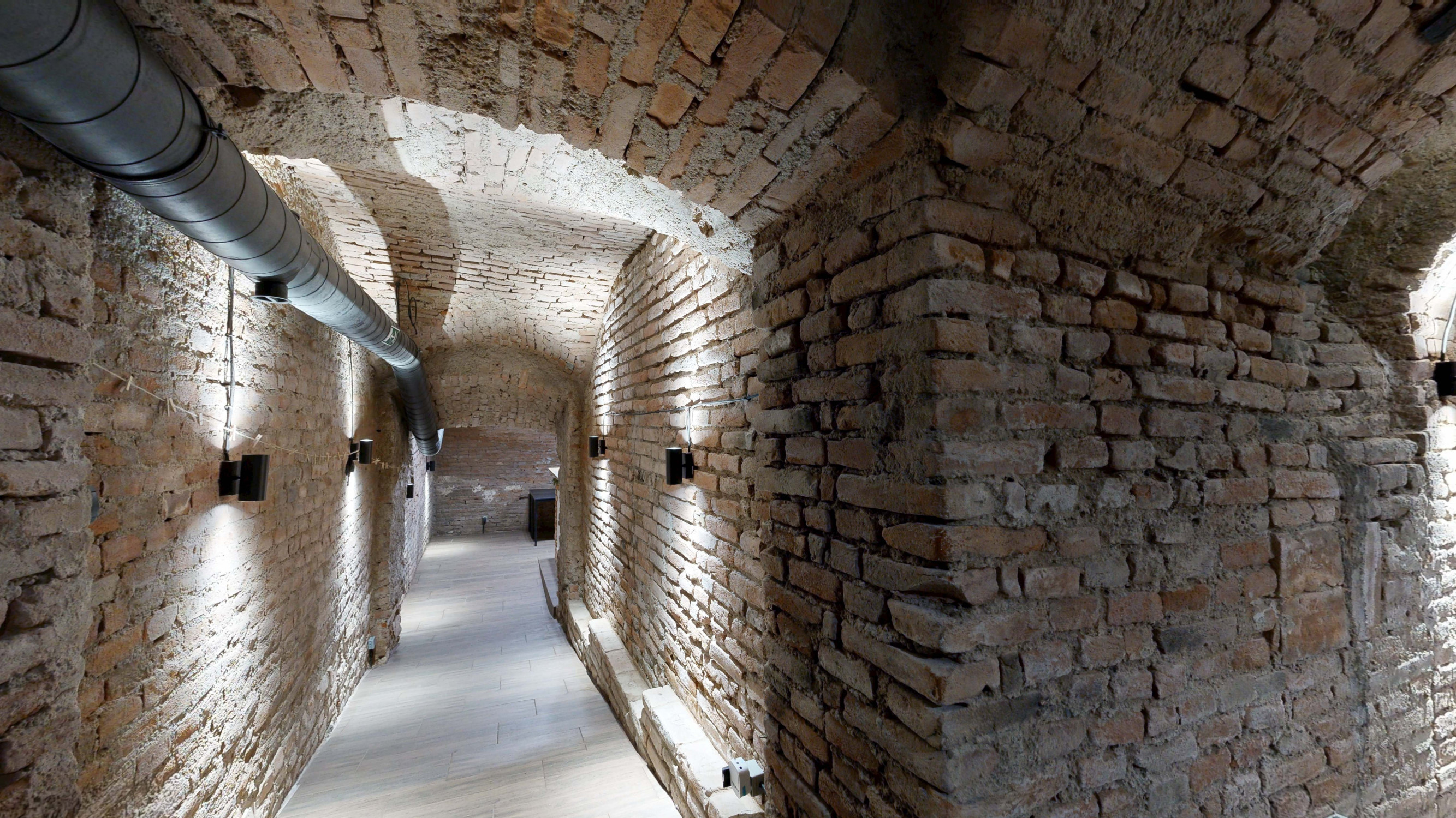 Historická pivnica na prenájom v centre Trnavy – Halenárska ulica