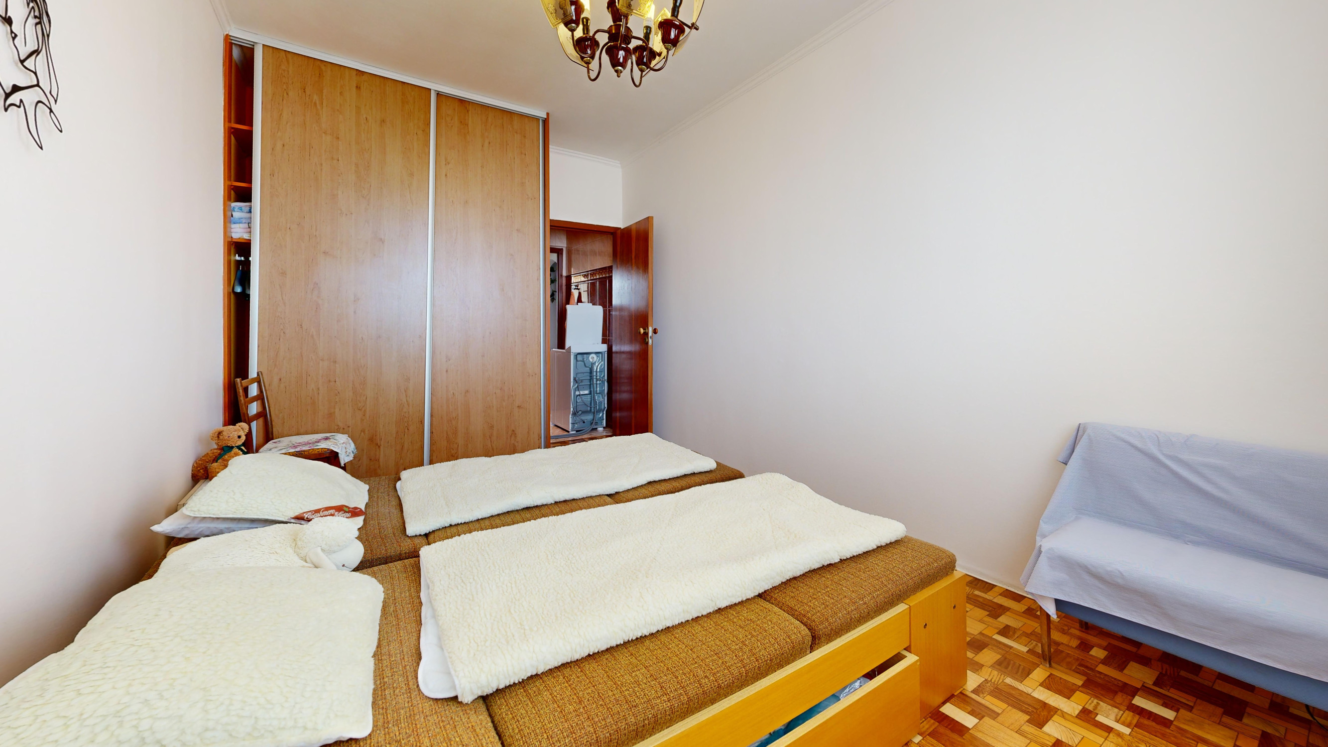NA PREDAJ PRIESTRANNÝ 3-IZBOVÝ BYT - DUBNICA NAD VÁHOM